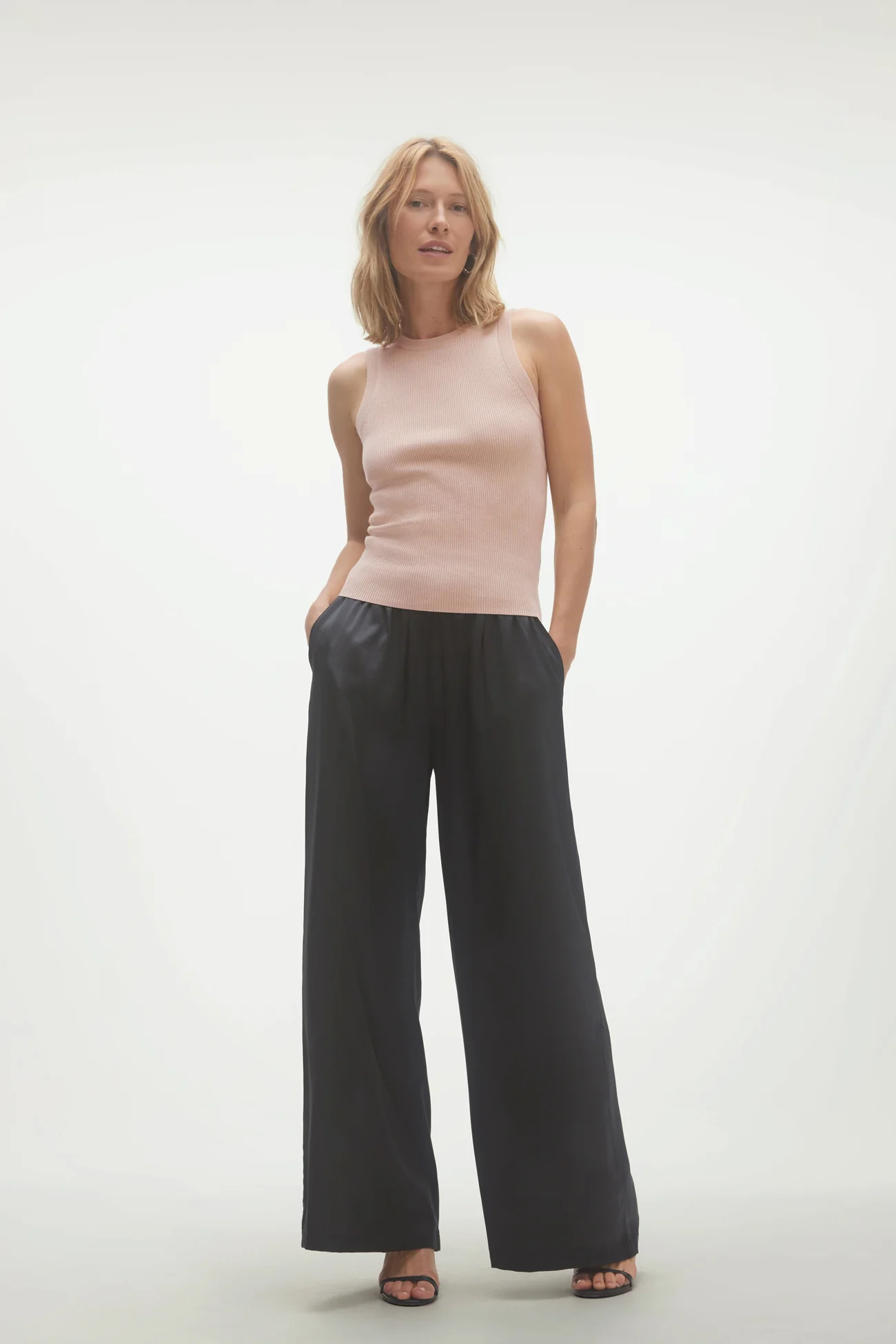 ALESSIA CREWNECK TANK - Image 12