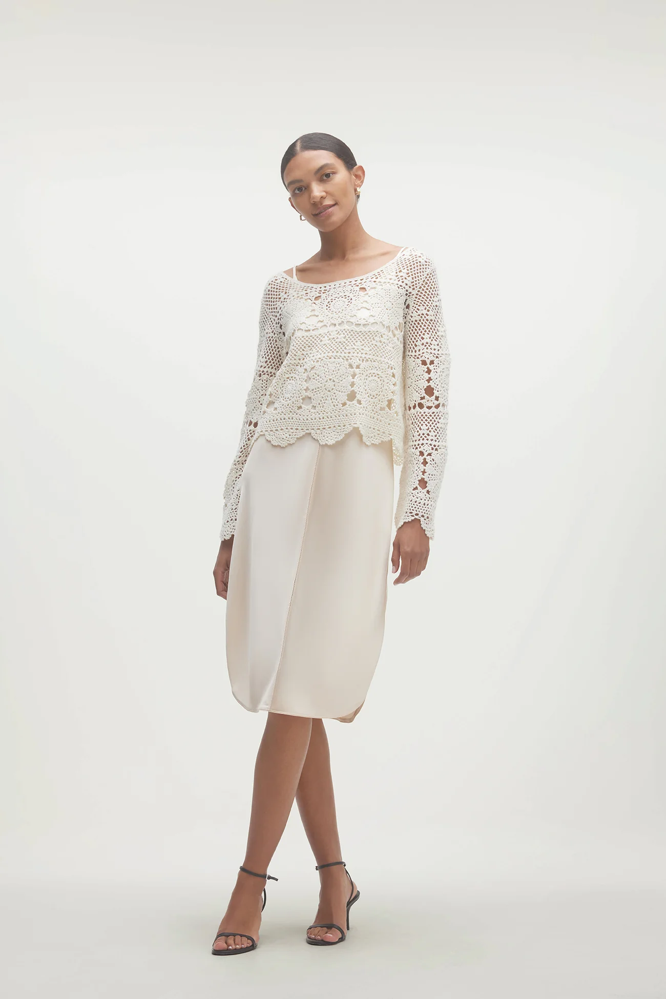 BRIA CROCHET CREWNECK - Image 18