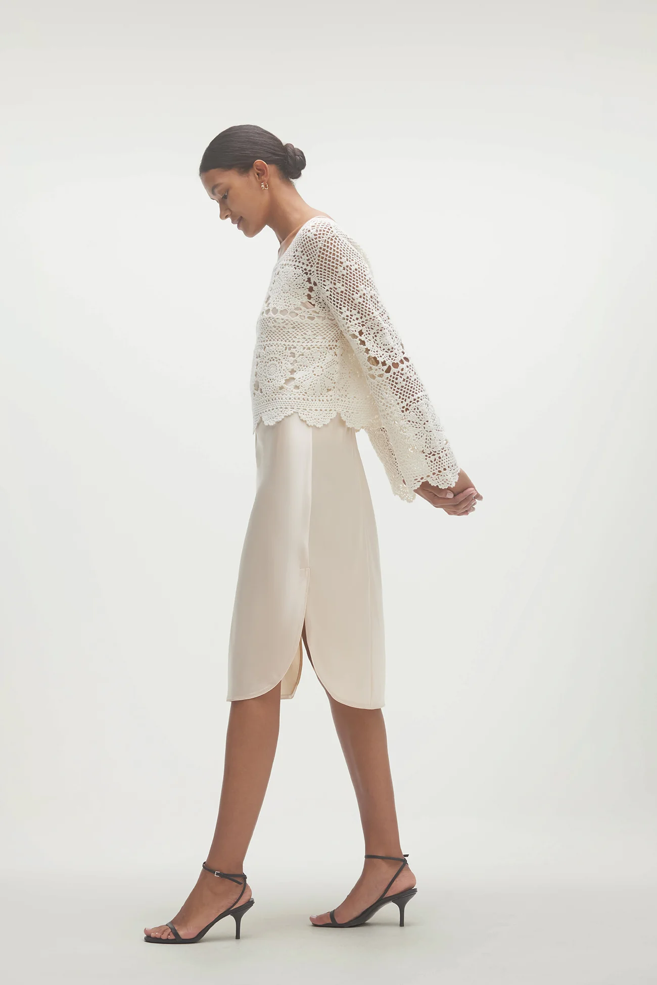 BRIA CROCHET CREWNECK - Image 20