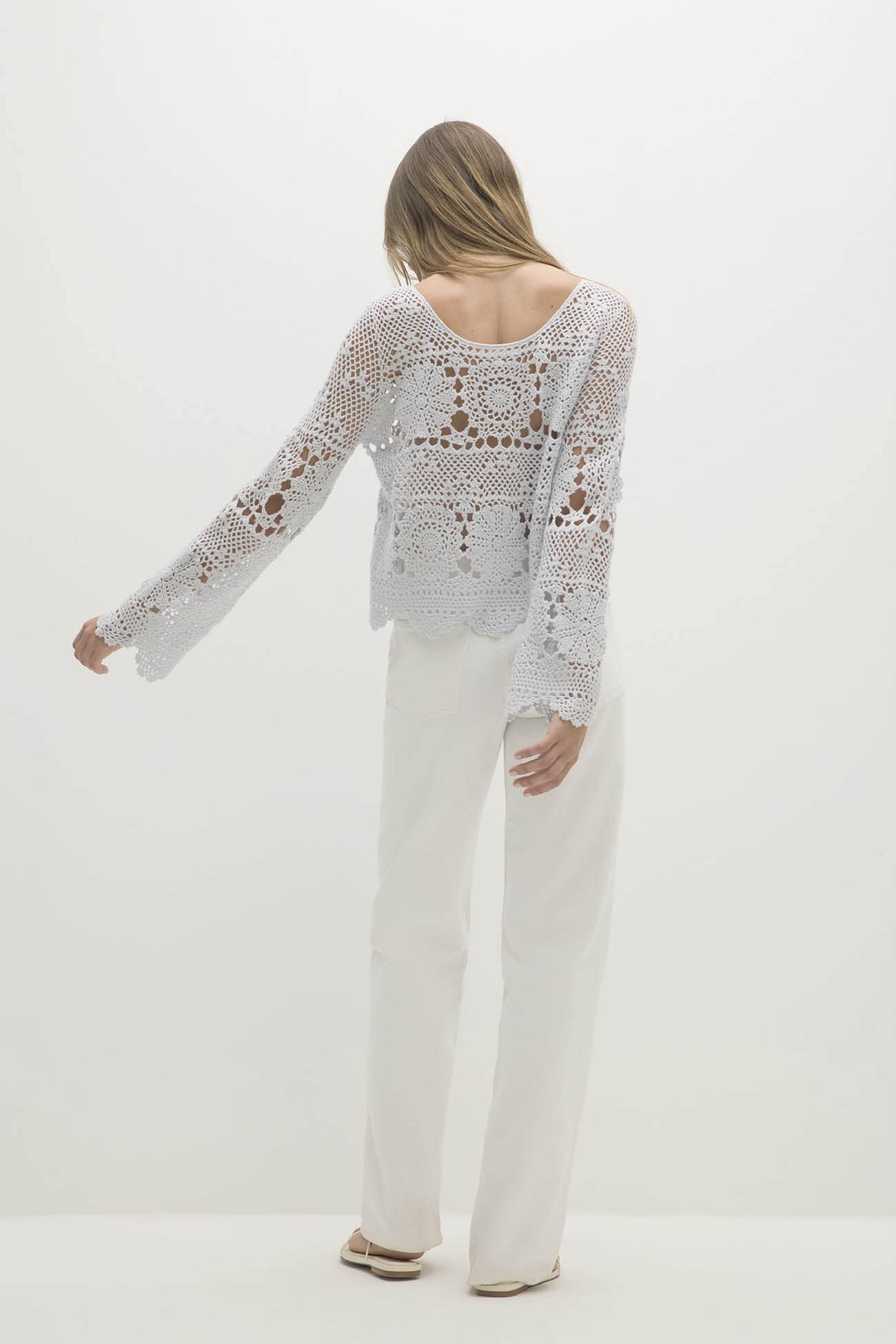 BRIA CROCHET CREWNECK - Image 3