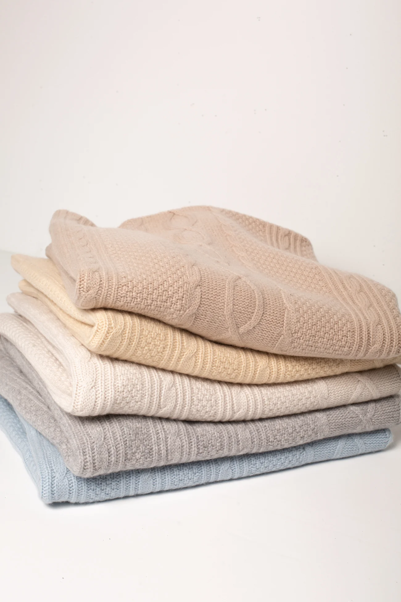 CABLE CASHMERE BABY BLANKET - Image 6