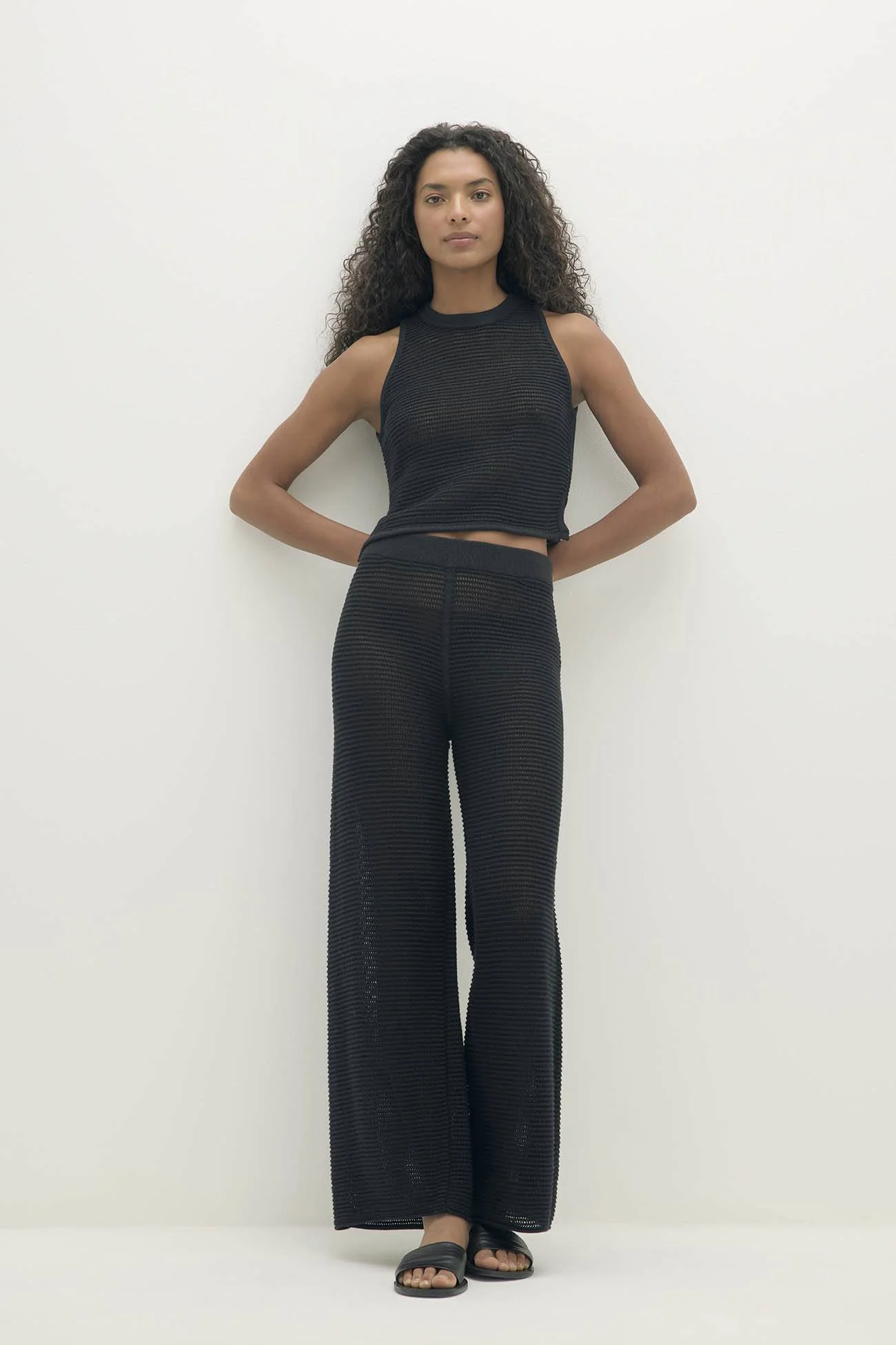 ESSENSE CREWNECK TANK - Image 12