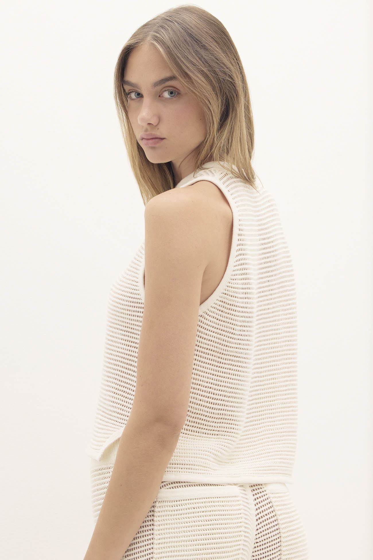 ESSENSE CREWNECK TANK - Image 21