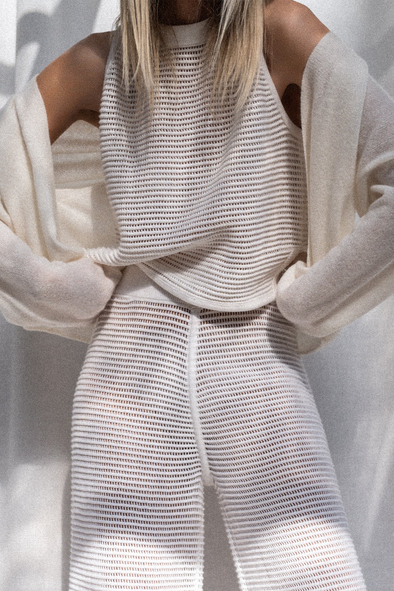 ESSENSE CREWNECK TANK - Image 25