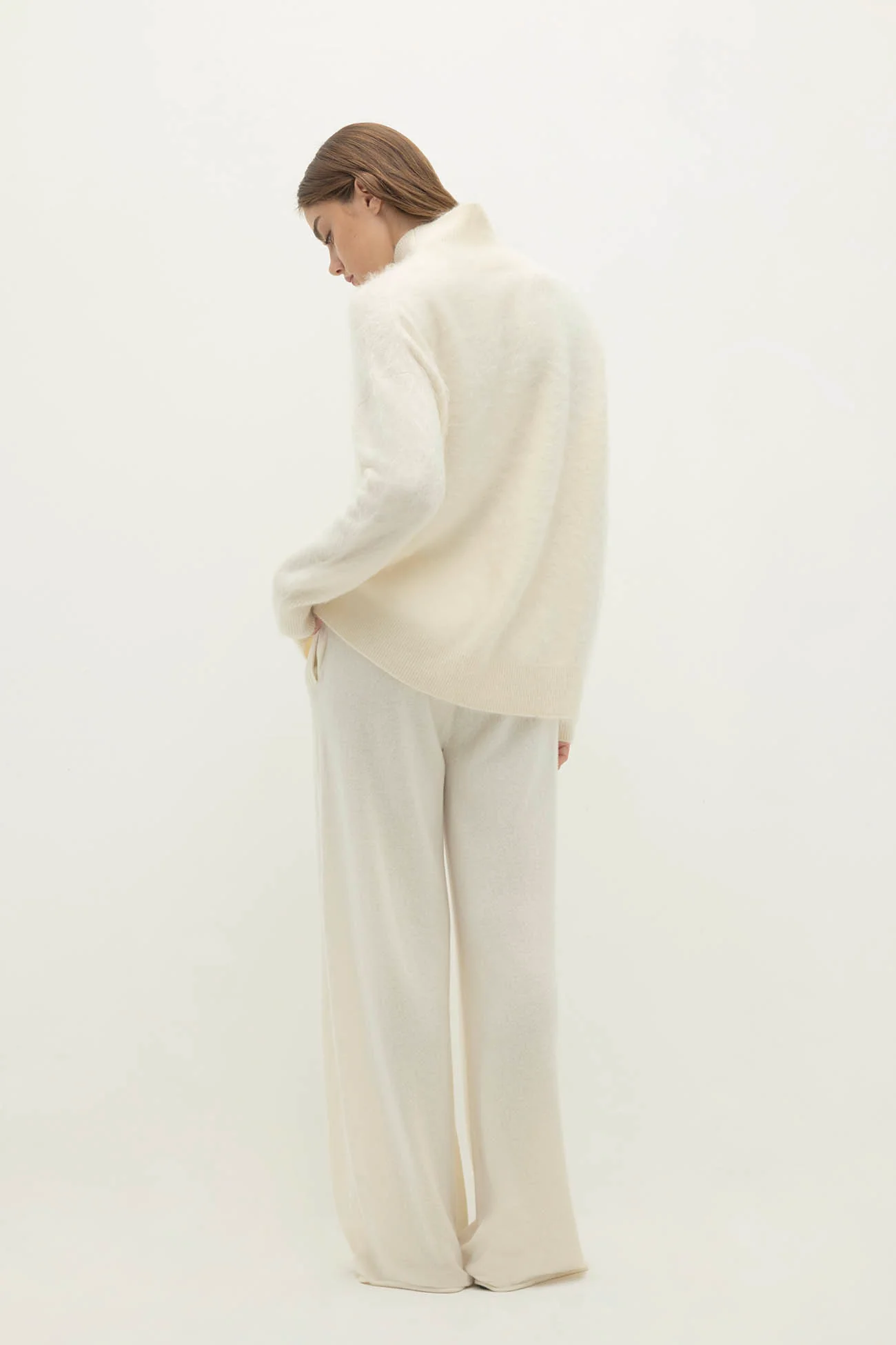 ETHEL BRUSHED CASHMERE TURTLENECK SWEATER - Image 23