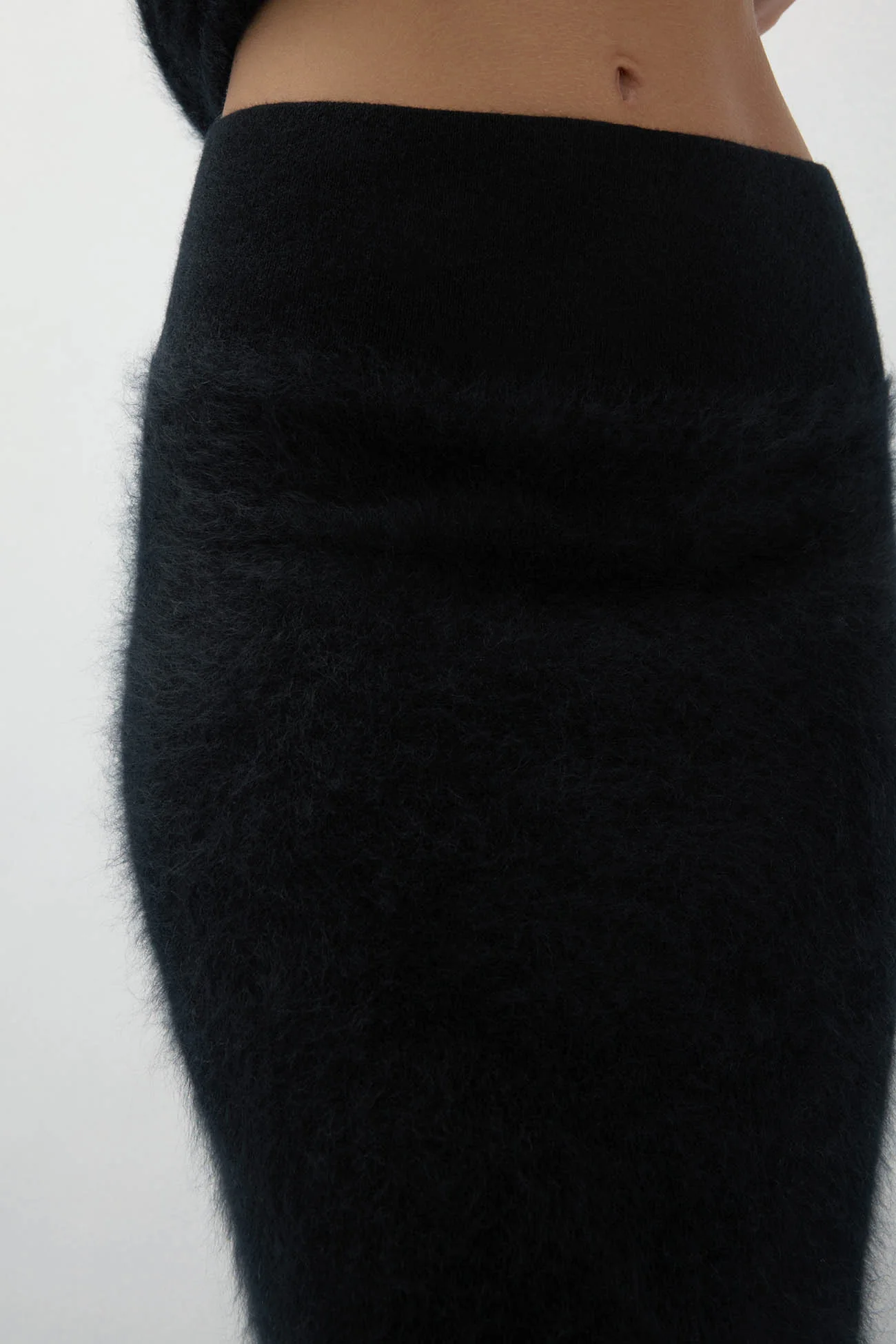 FRANCESCA BRUSHED CASHMERE MIDI SKIRT - Image 11