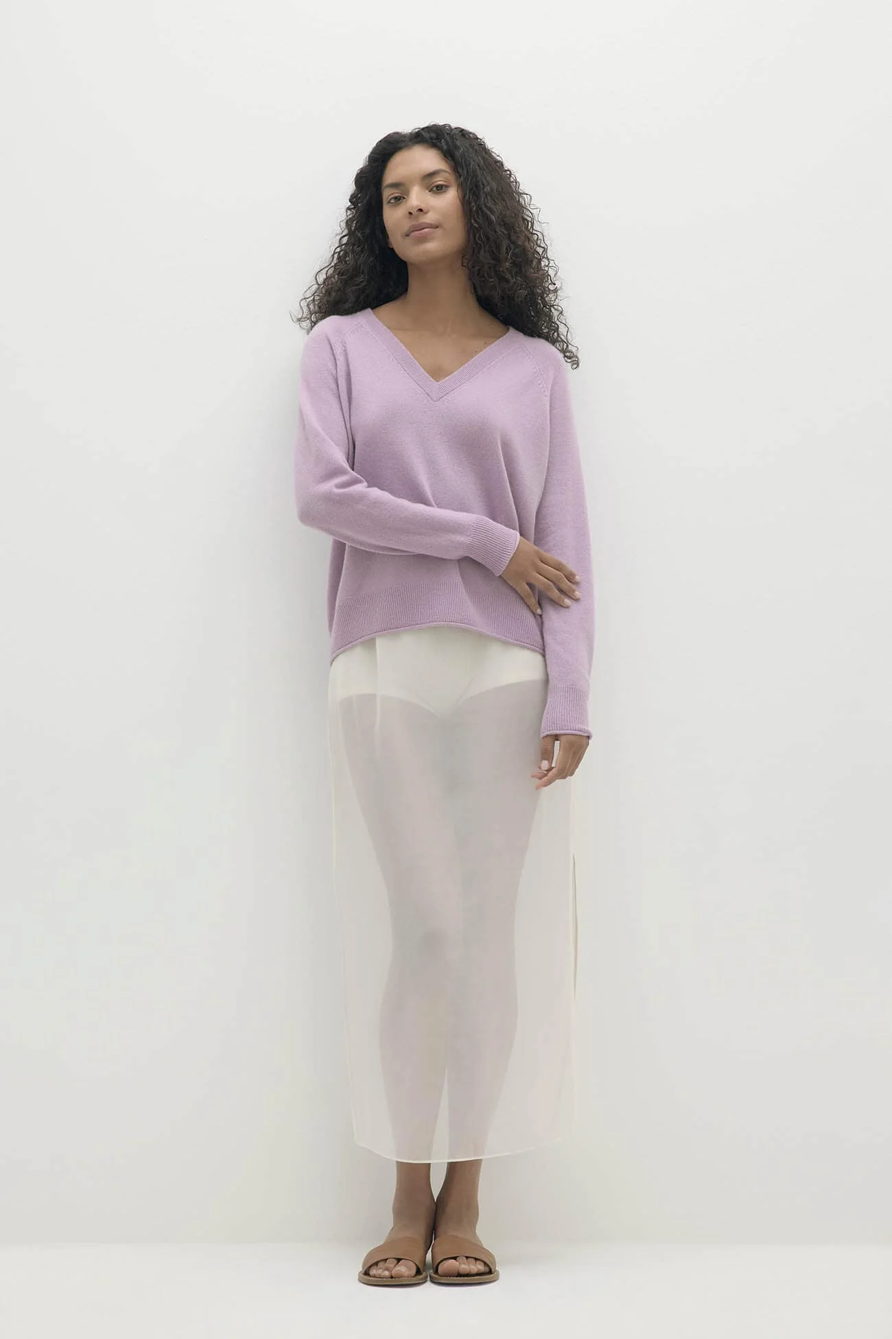 HARLYN CASHMERE V-NECK SWEATER - Image 13