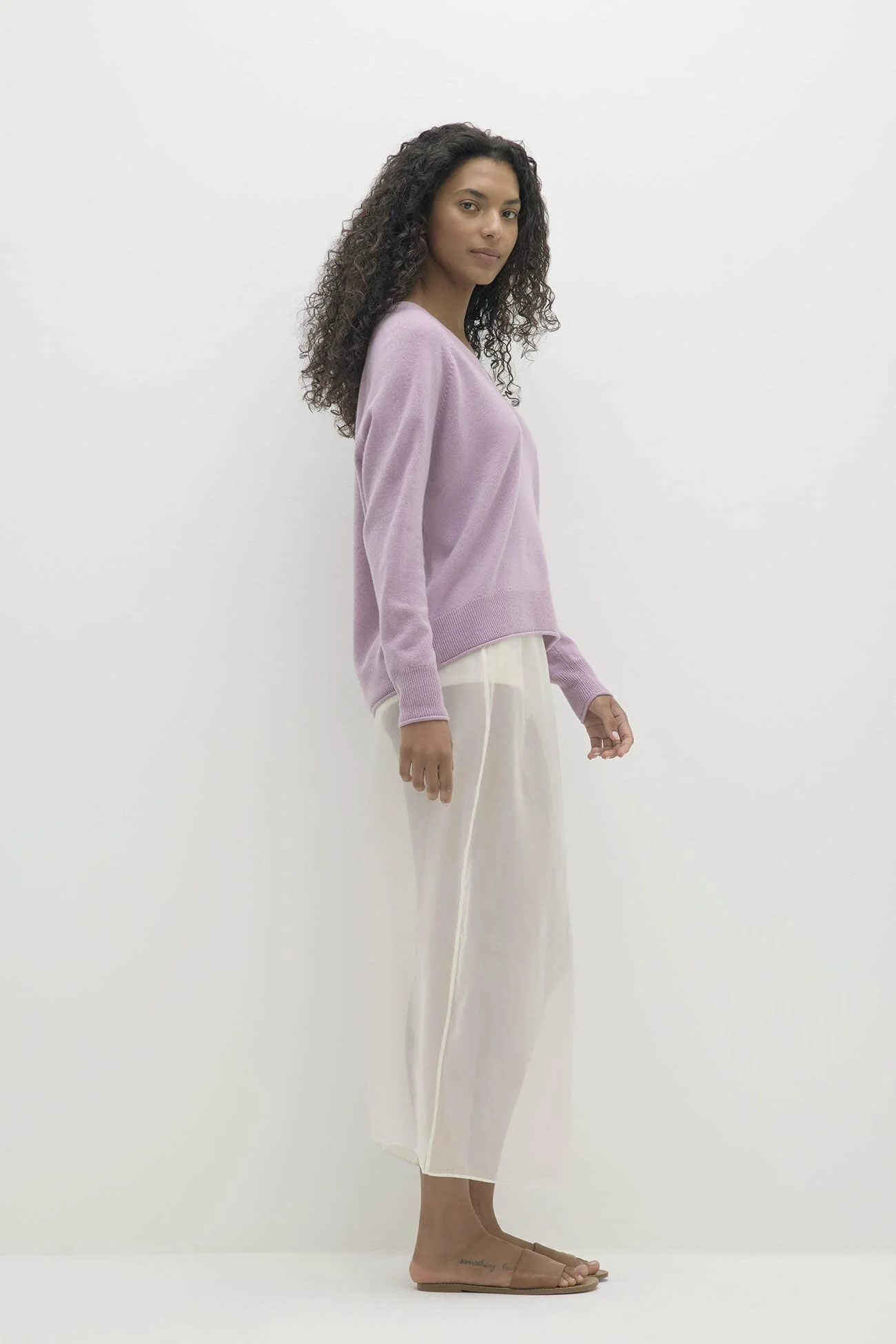 HARLYN CASHMERE V-NECK SWEATER - Image 14