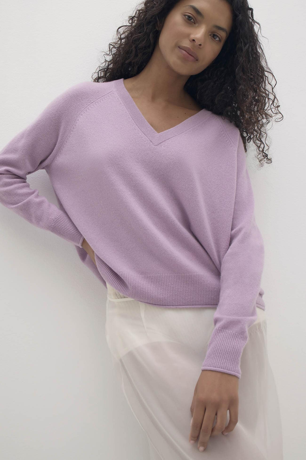 HARLYN CASHMERE V-NECK SWEATER - Image 16