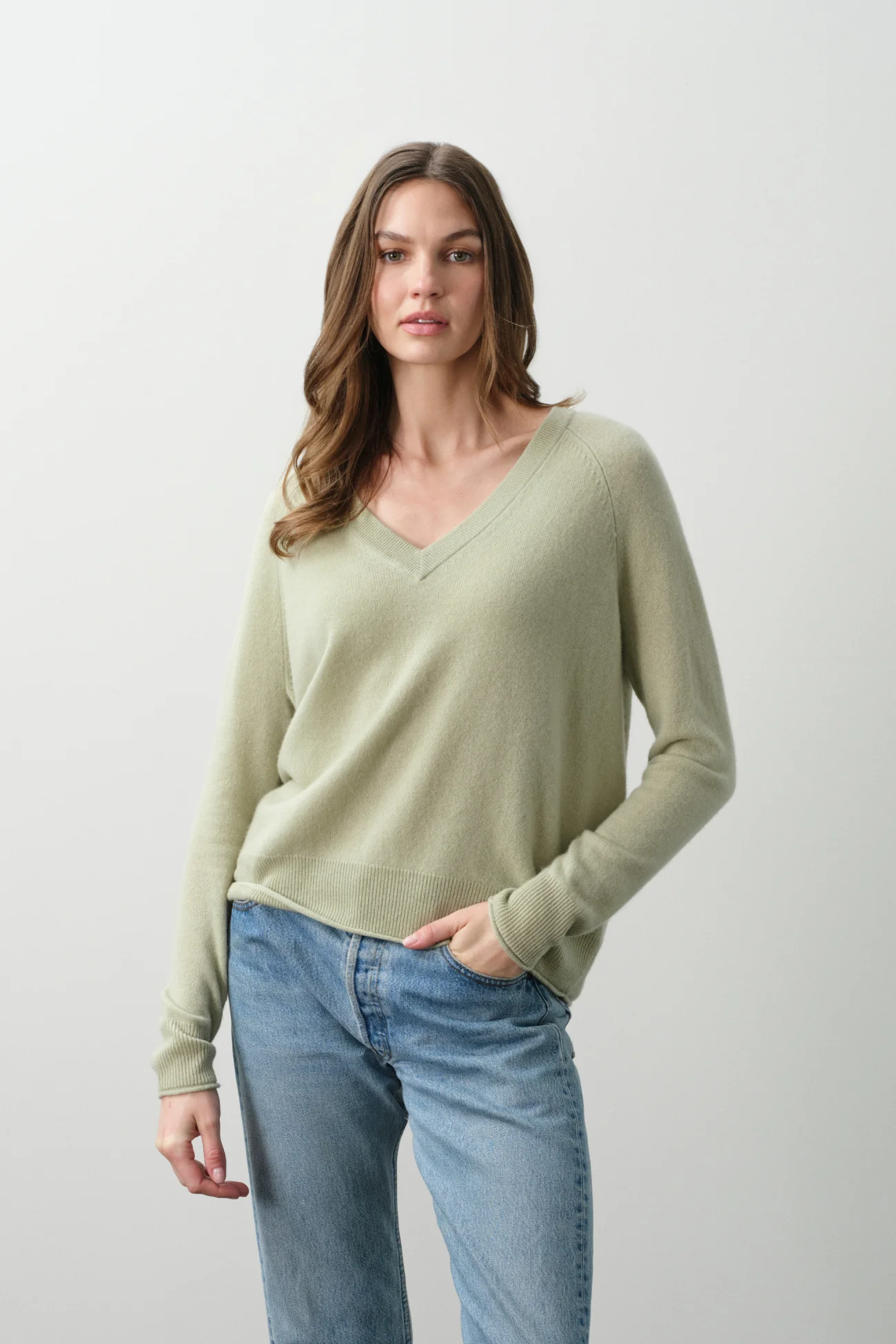 HARLYN CASHMERE V-NECK SWEATER - Image 25