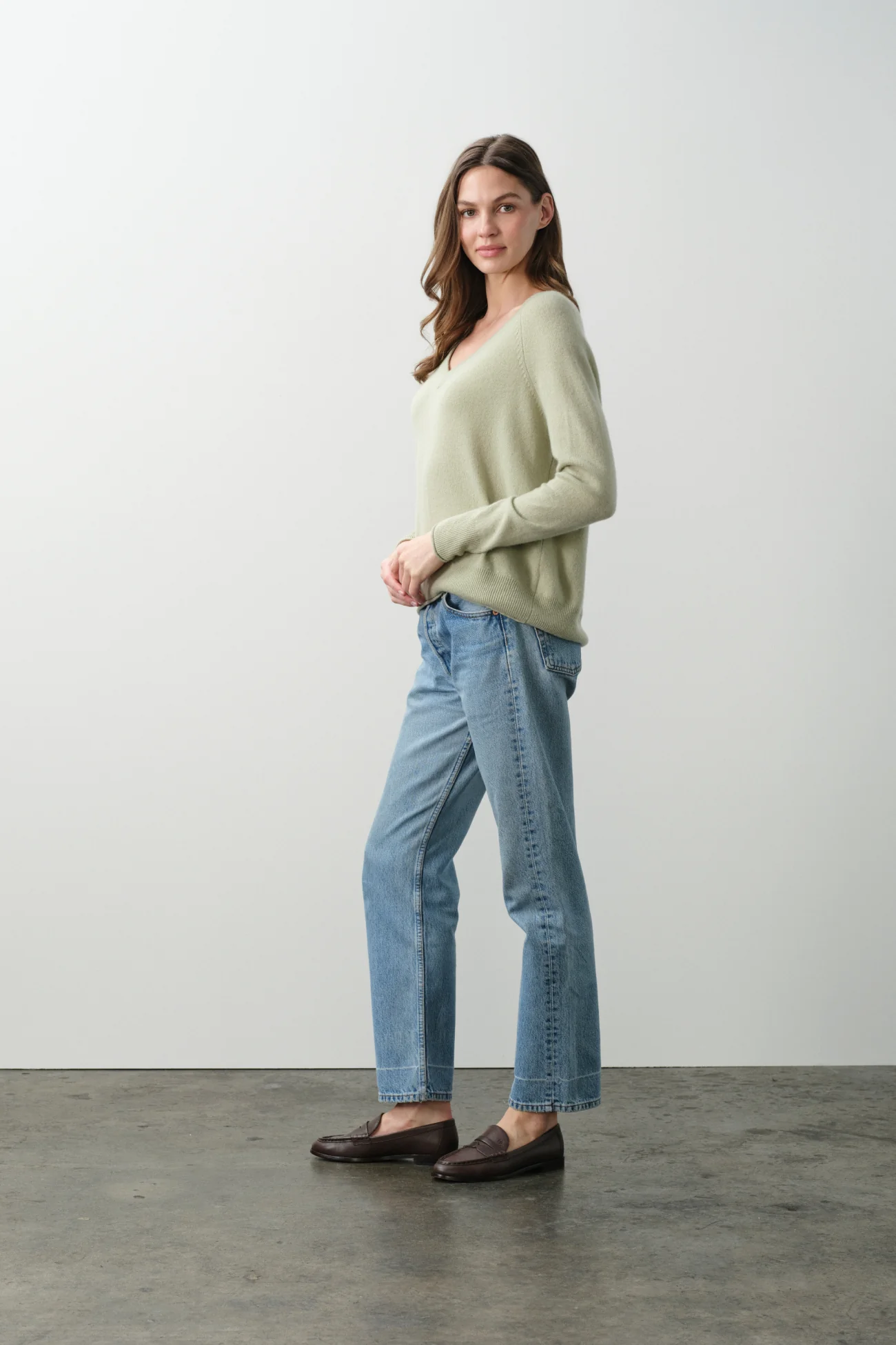 HARLYN CASHMERE V-NECK SWEATER - Image 27