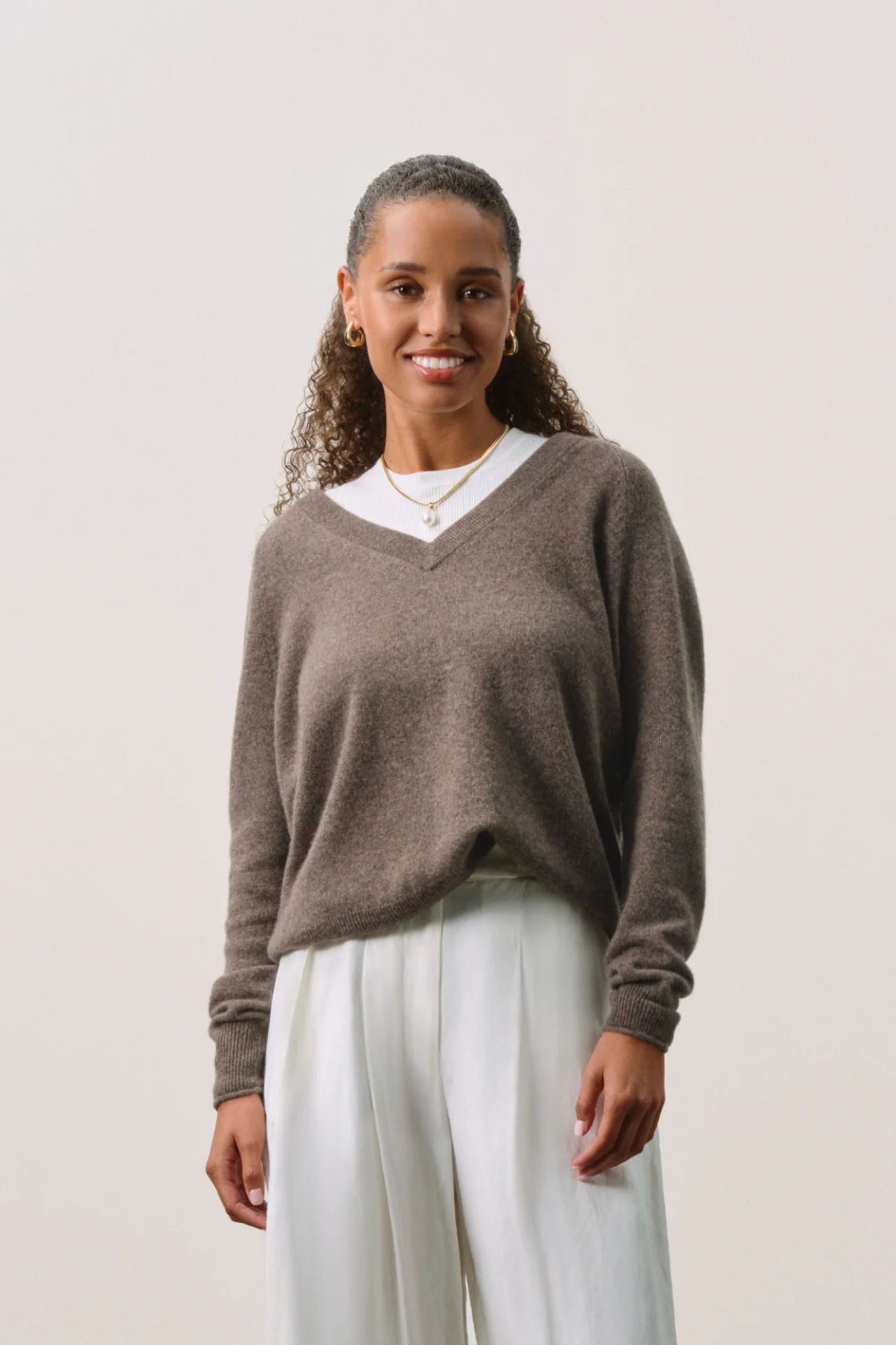 HARLYN CASHMERE V-NECK SWEATER - Image 34