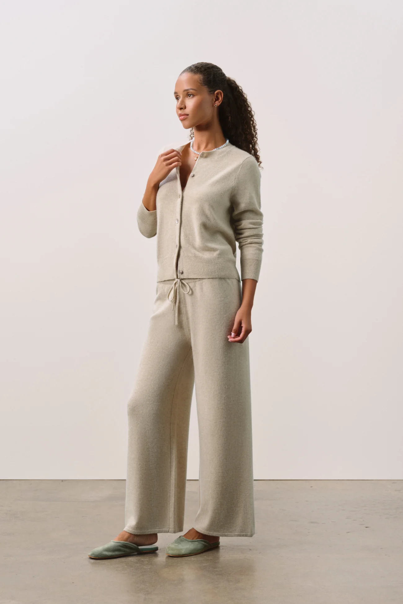 JAYLA BUTTON-UP CASHMERE CARDIGAN - Image 3