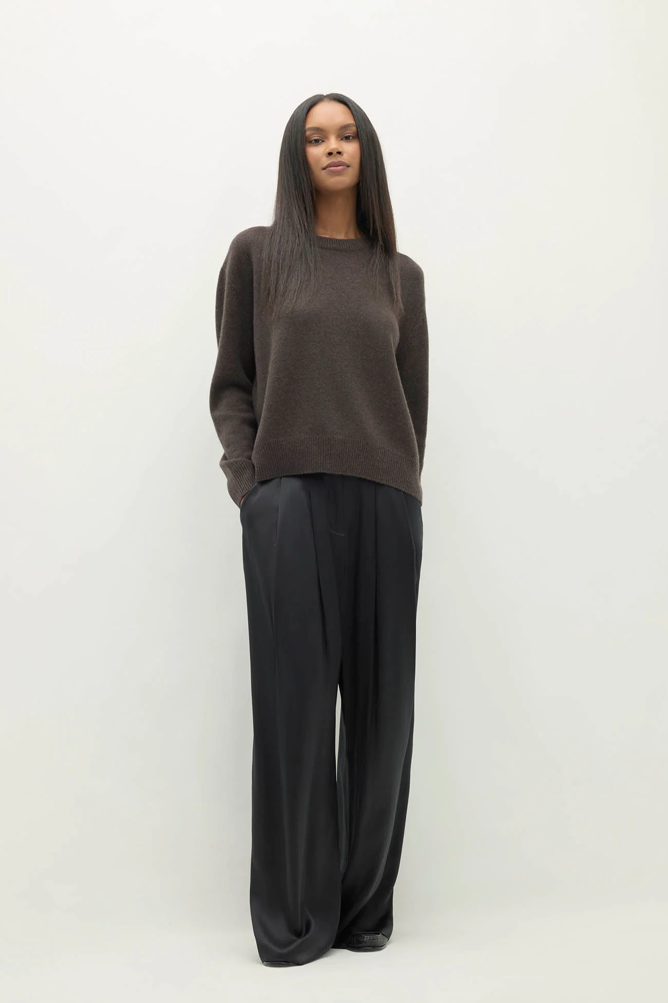 KAIA CREWNECK CASHMERE SWEATER - Image 11
