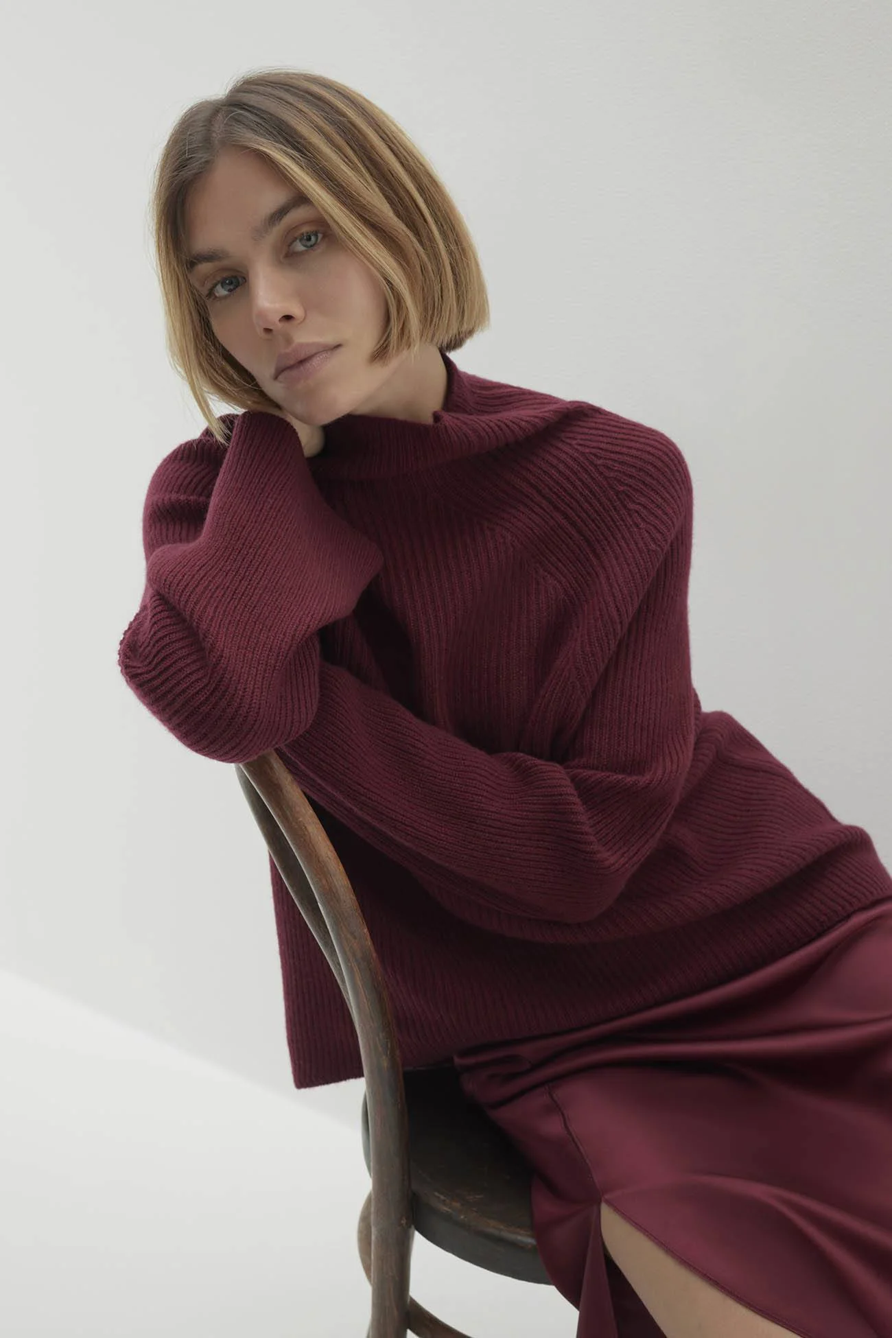 KORA CASHMERE MOCK NECK SWEATER - Image 11