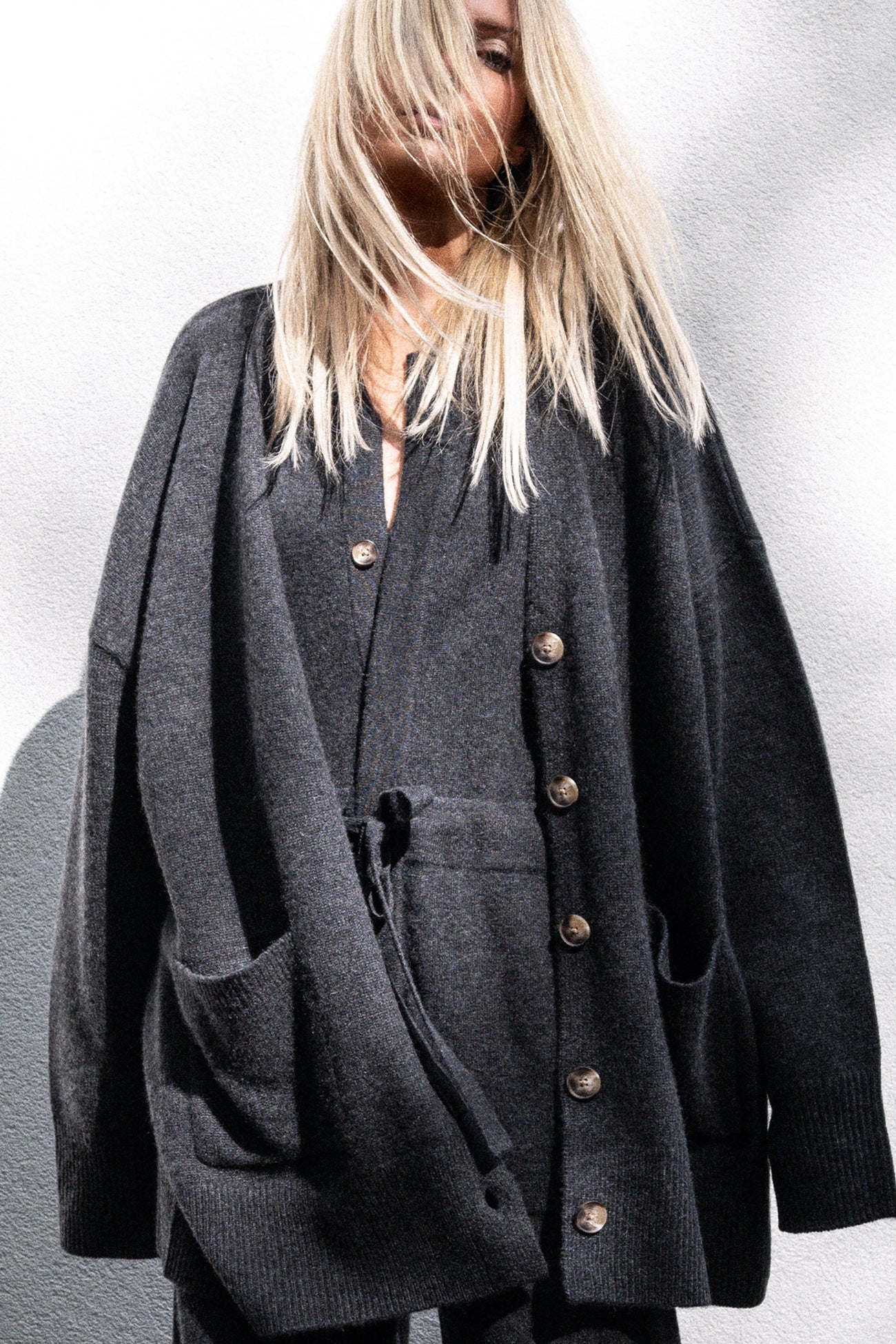 LILY BUTTON-UP CASHMERE CARDIGAN - Image 29