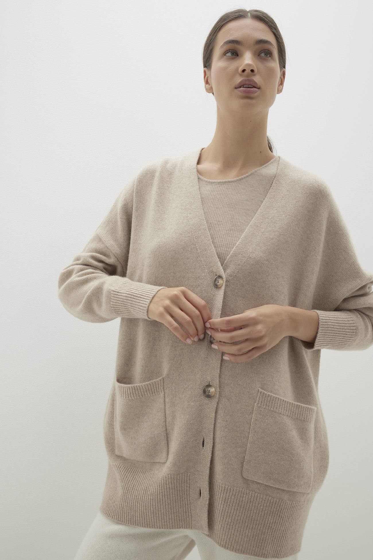 LILY BUTTON-UP CASHMERE CARDIGAN - Image 32