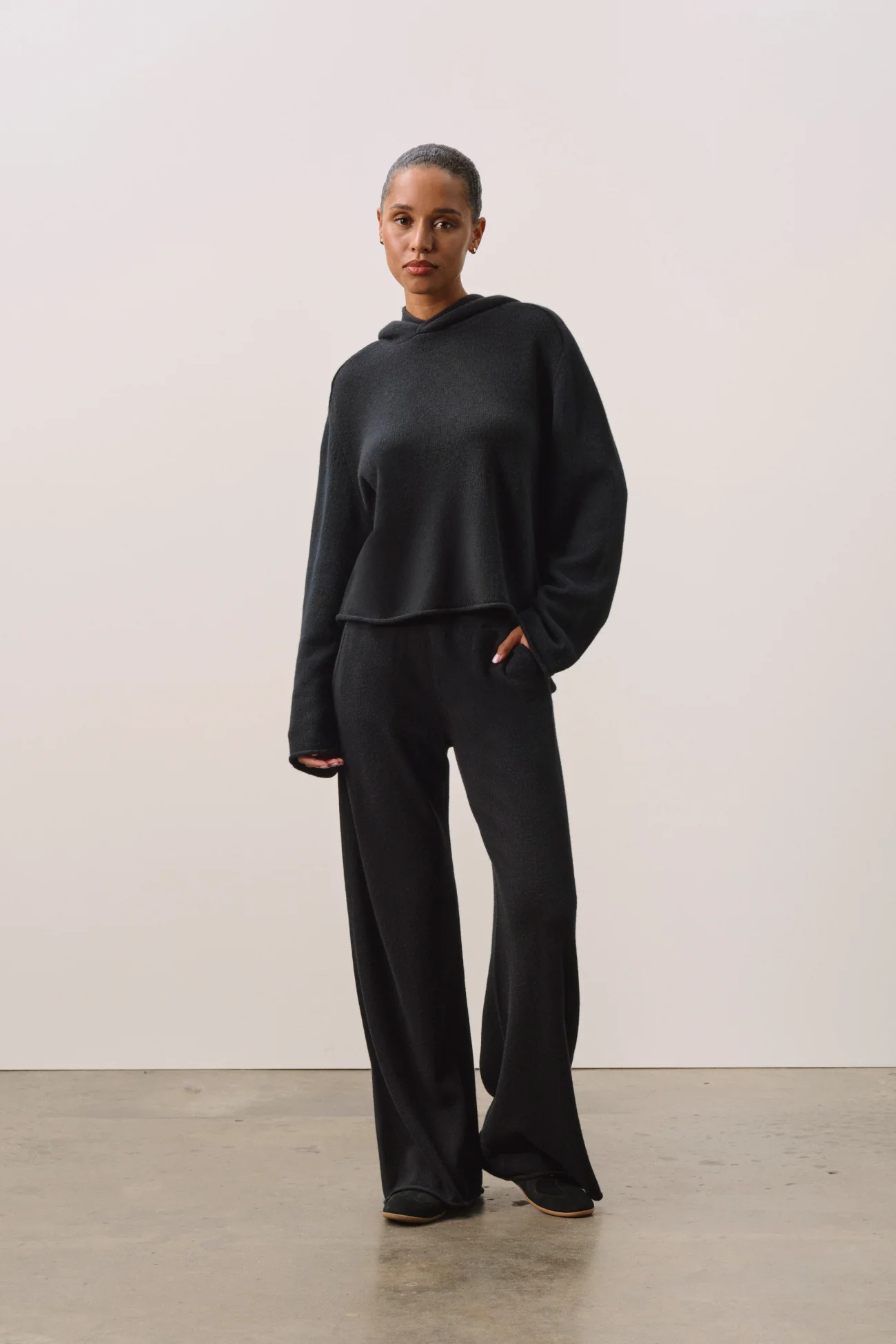 MAI CASHMERE HOODIE - Image 15