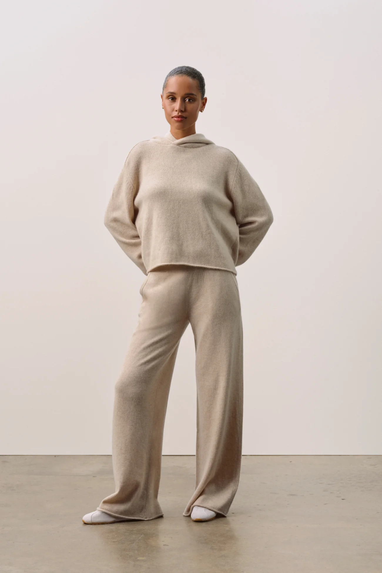 MAI CASHMERE HOODIE - Image 20