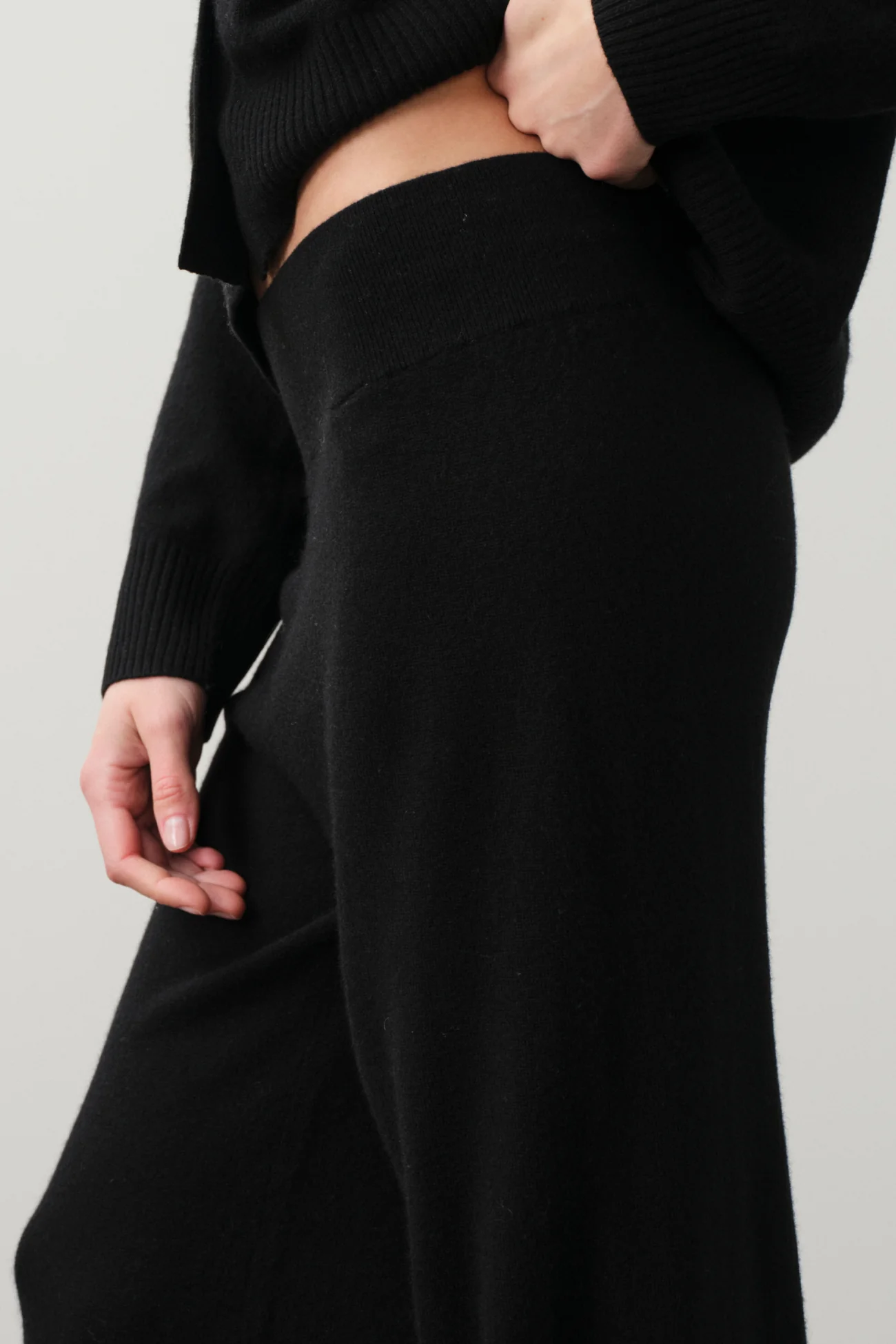 MARINA CROPPED CASHMERE PANT - Image 16