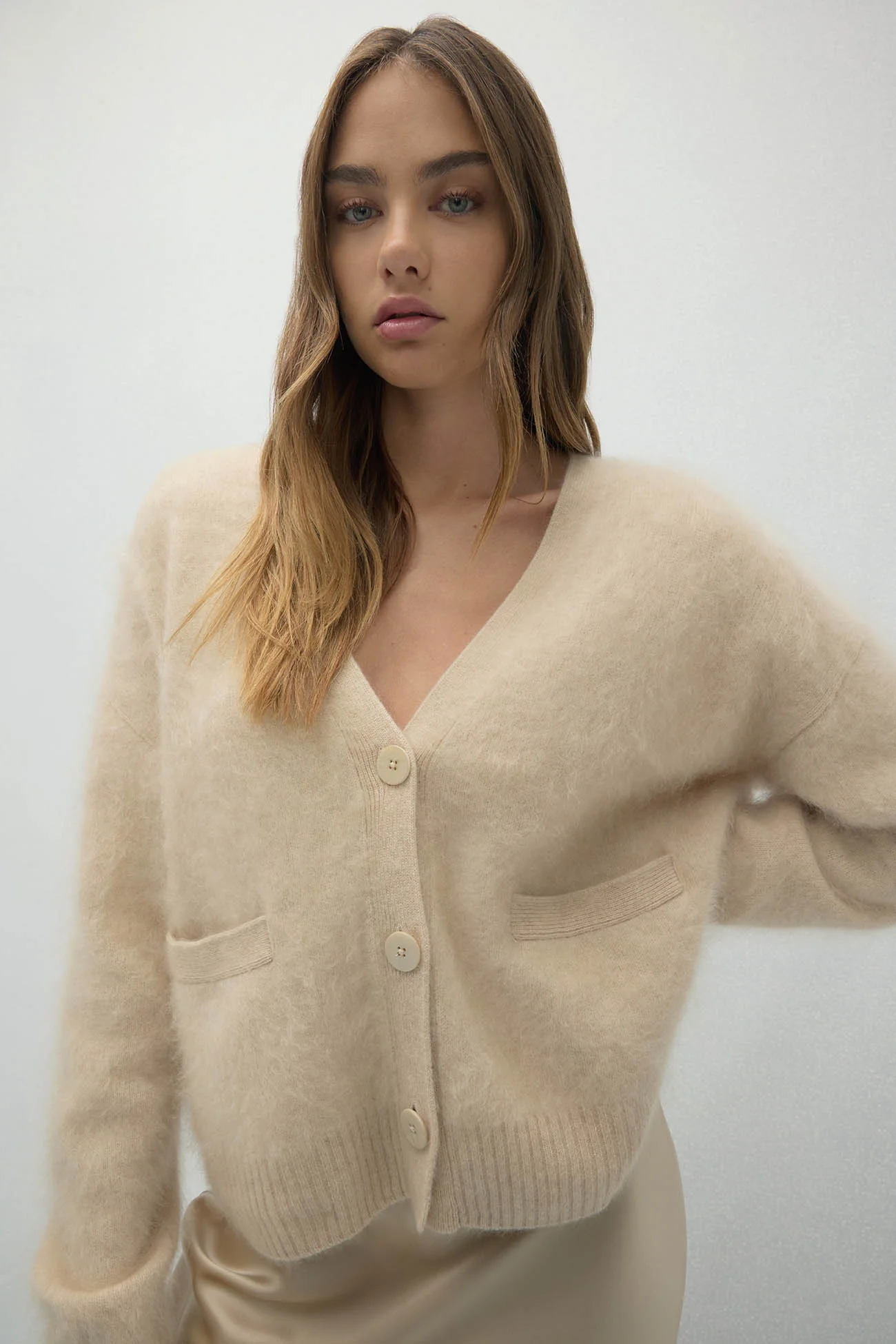 MICHAELA BRUSHED CASHMERE CARDIGAN - Image 10