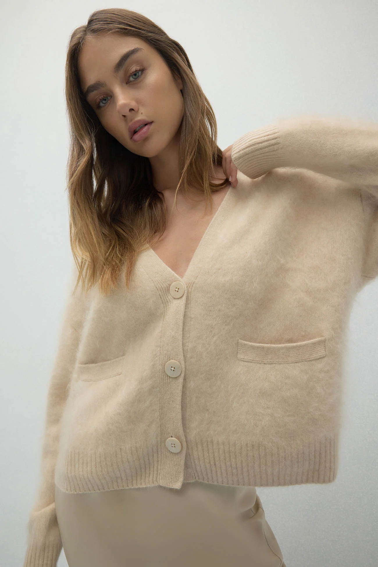 MICHAELA BRUSHED CASHMERE CARDIGAN - Image 11