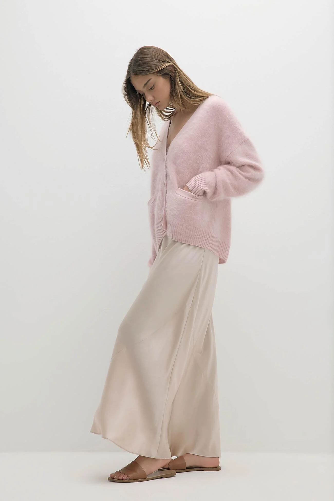 MICHAELA BRUSHED CASHMERE CARDIGAN - Image 22