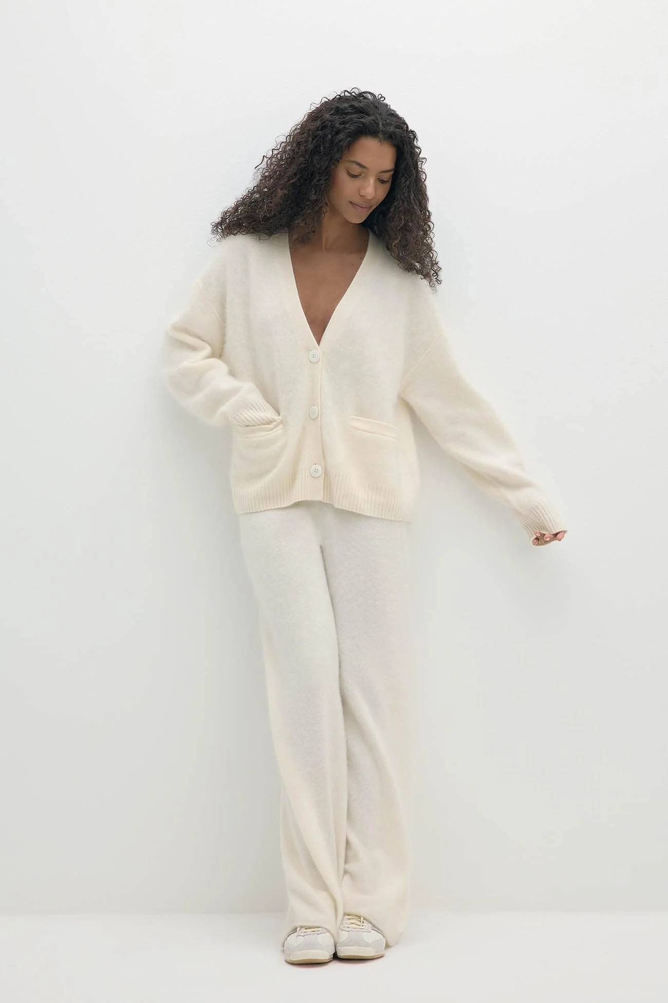 MICHAELA BRUSHED CASHMERE CARDIGAN - Image 27