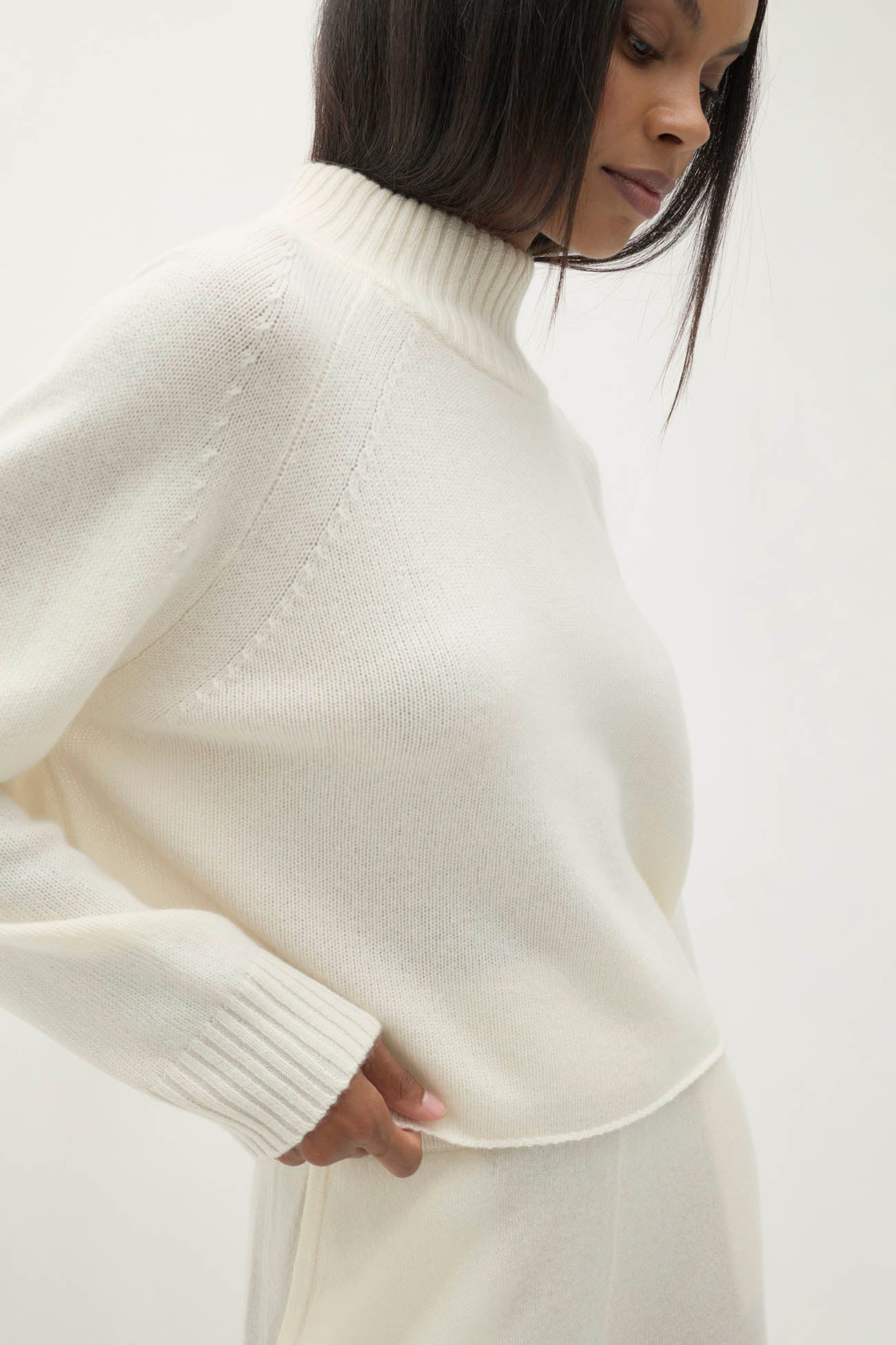 NOEMI CASHMERE MOCK NECK - Image 10