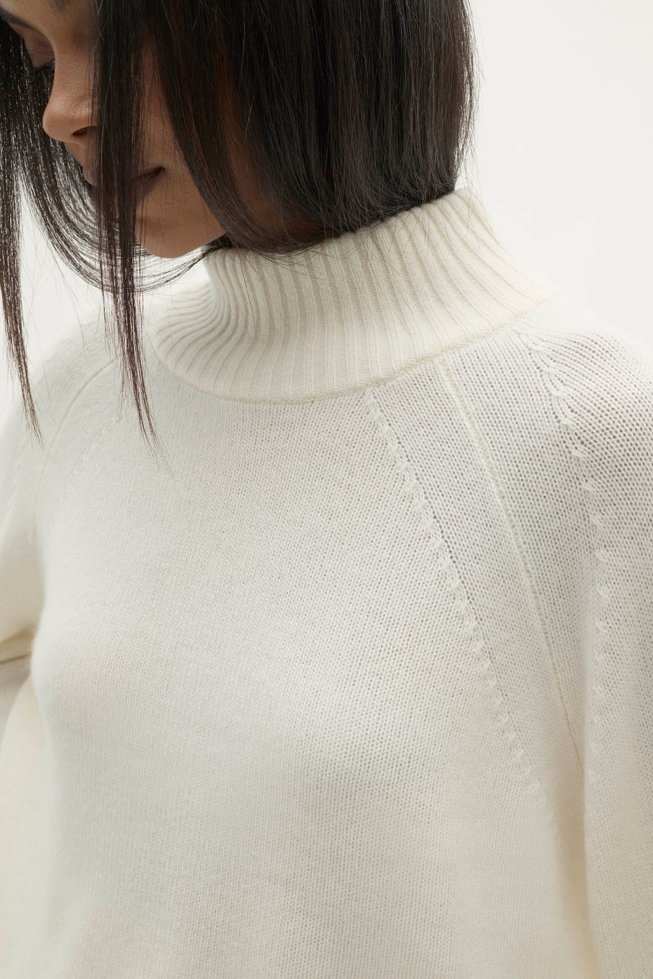 NOEMI CASHMERE MOCK NECK - Image 11