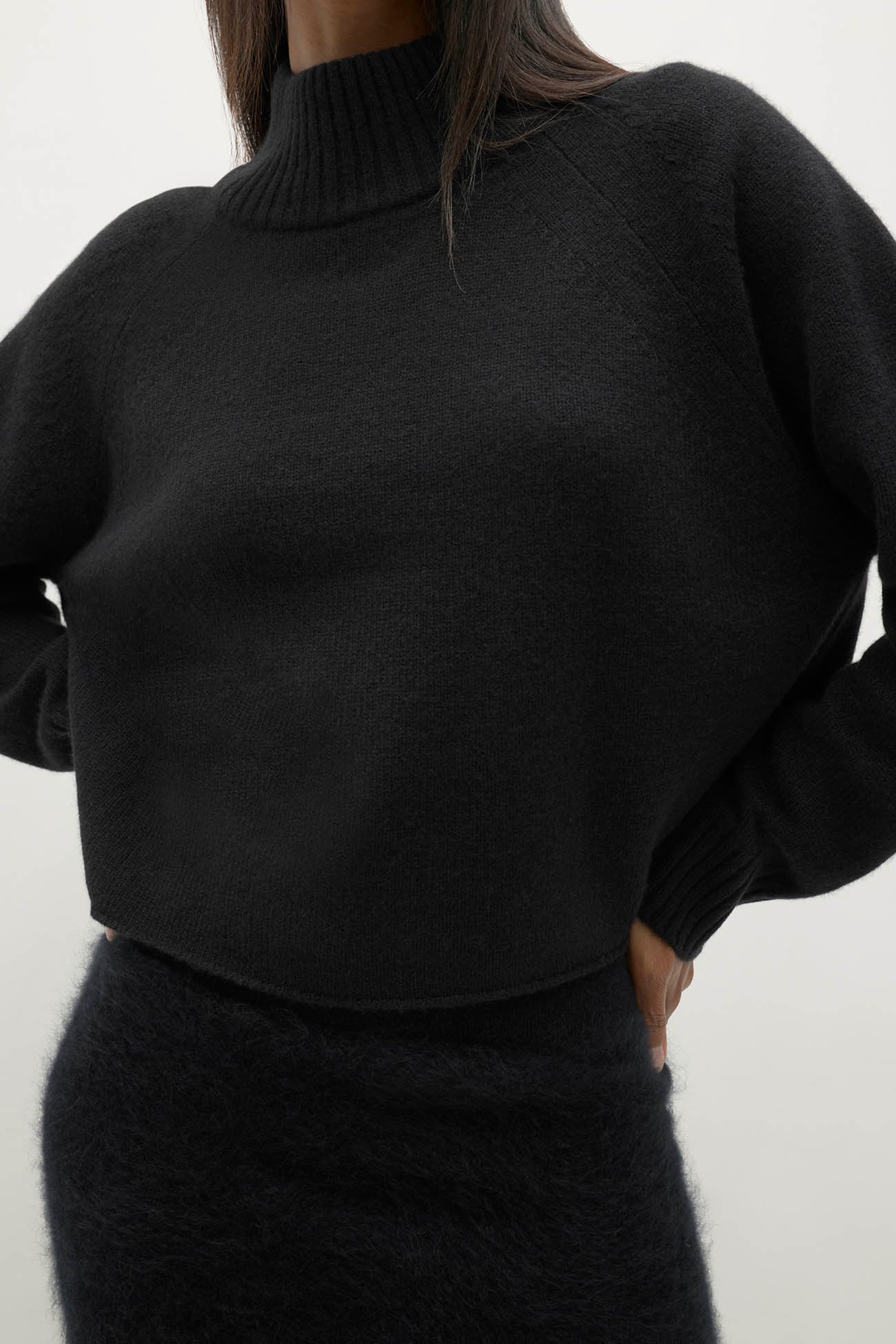 NOEMI CASHMERE MOCK NECK - Image 4