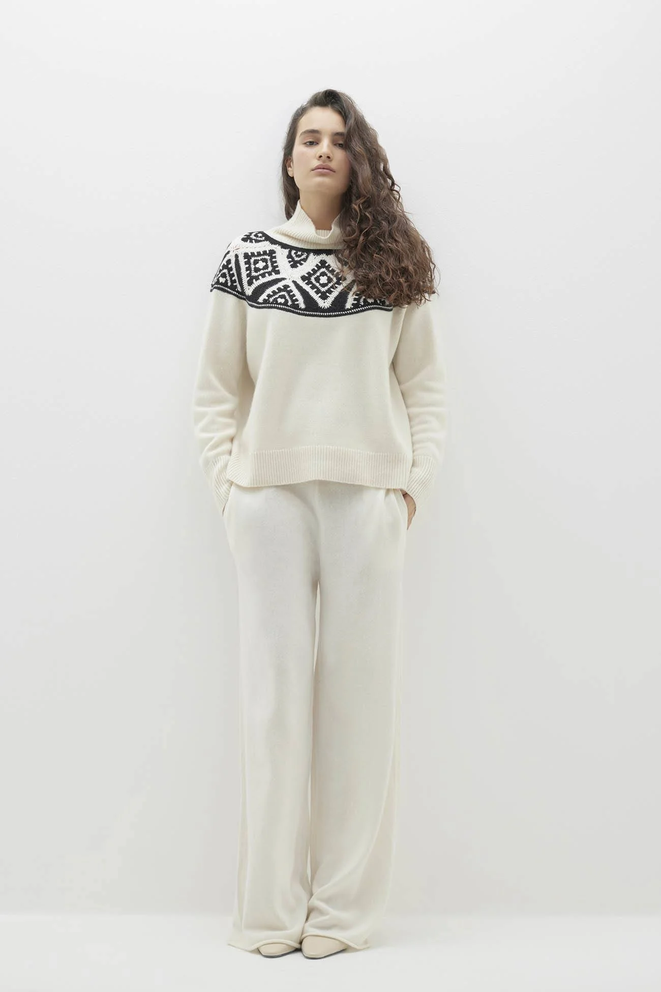 OONA CASHMERE BLEND TURTLENECK SWEATER - Image 7