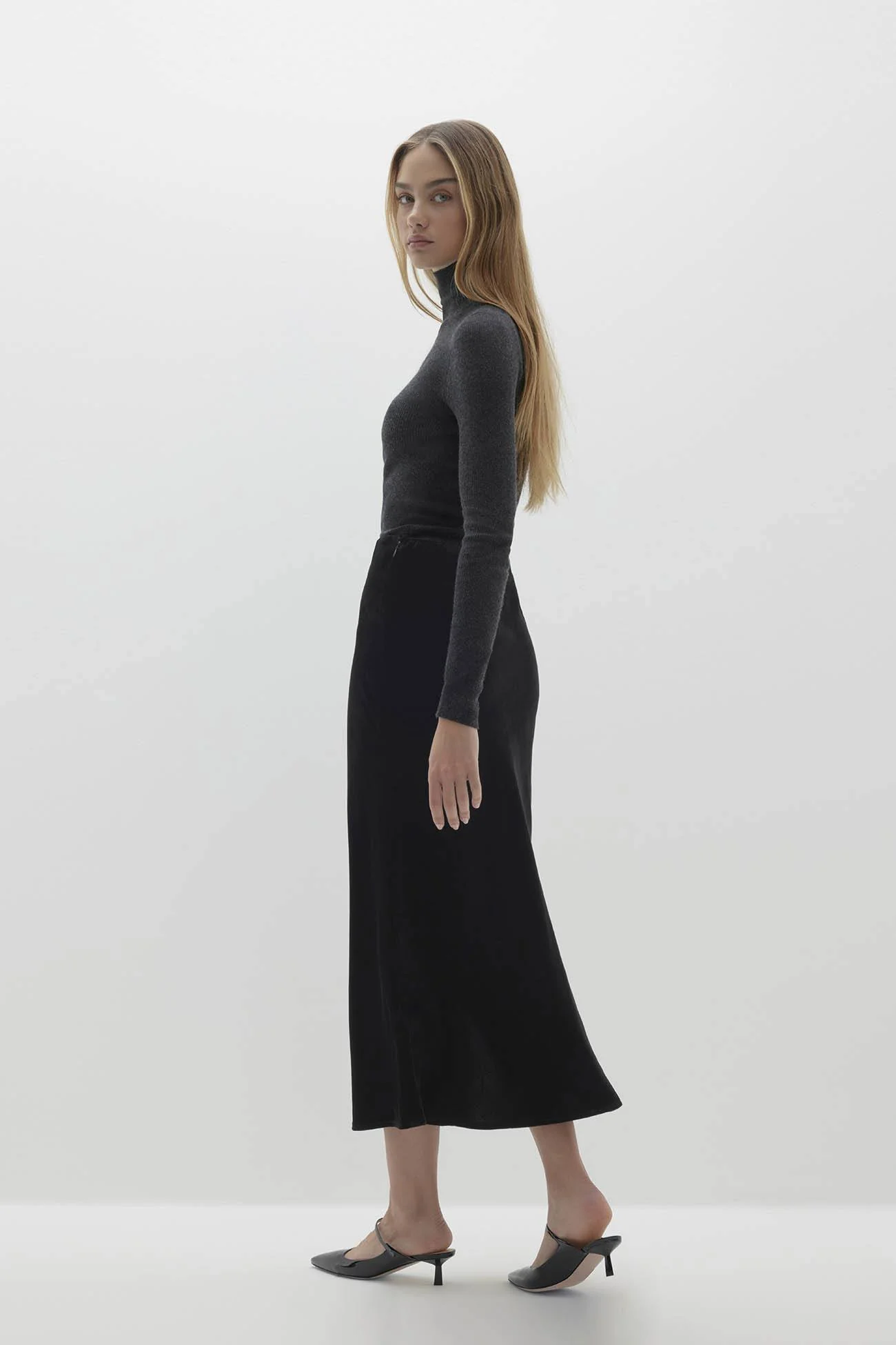 OPHELIA VELVET MIDI SKIRT - Image 5