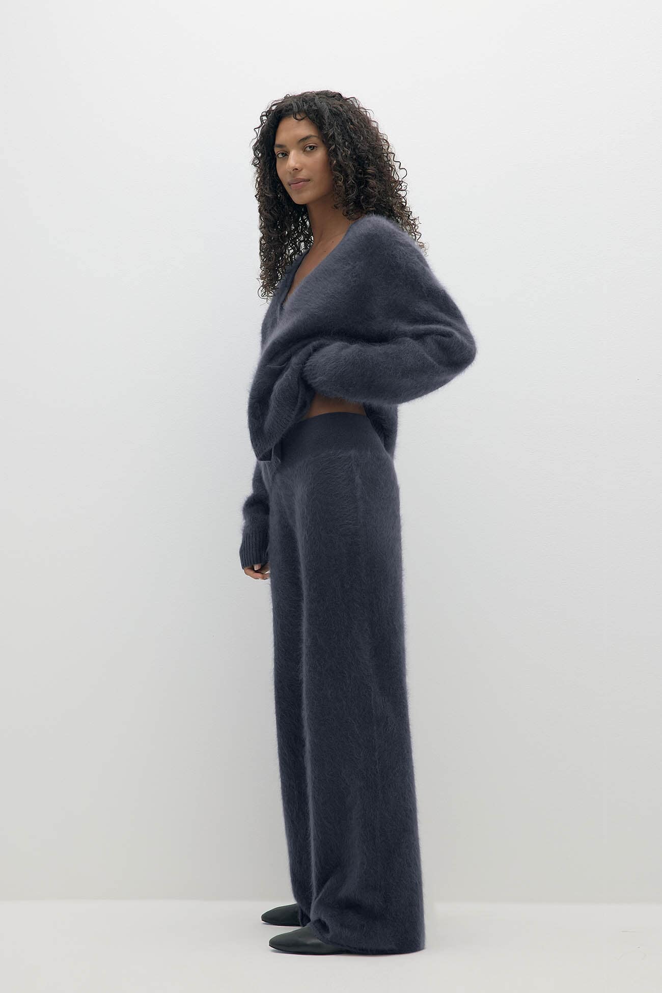 PHILIPA BRUSHED CASHMERE WIDE-LEG PANT - Image 9