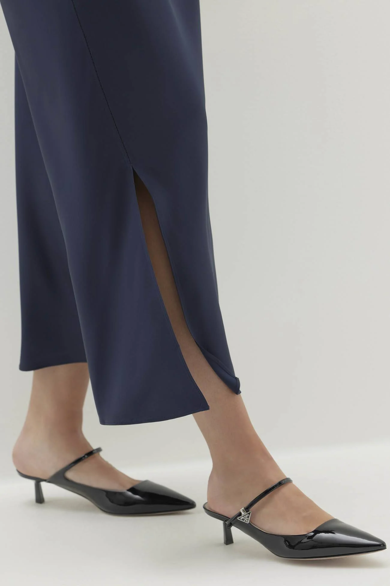 QUINN SILK MIDI SKIRT - Image 19