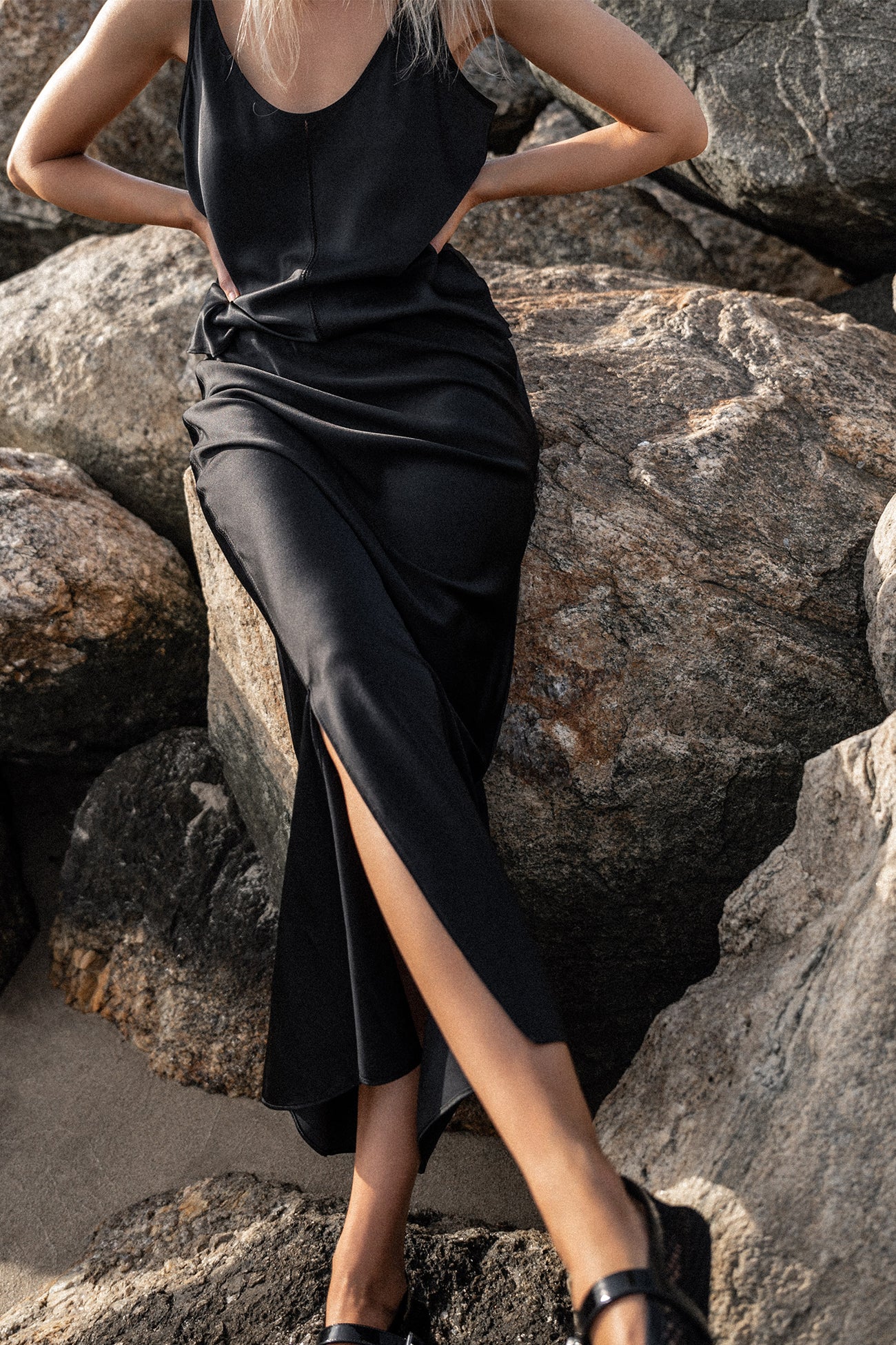 QUINN SILK MIDI SKIRT - Image 8