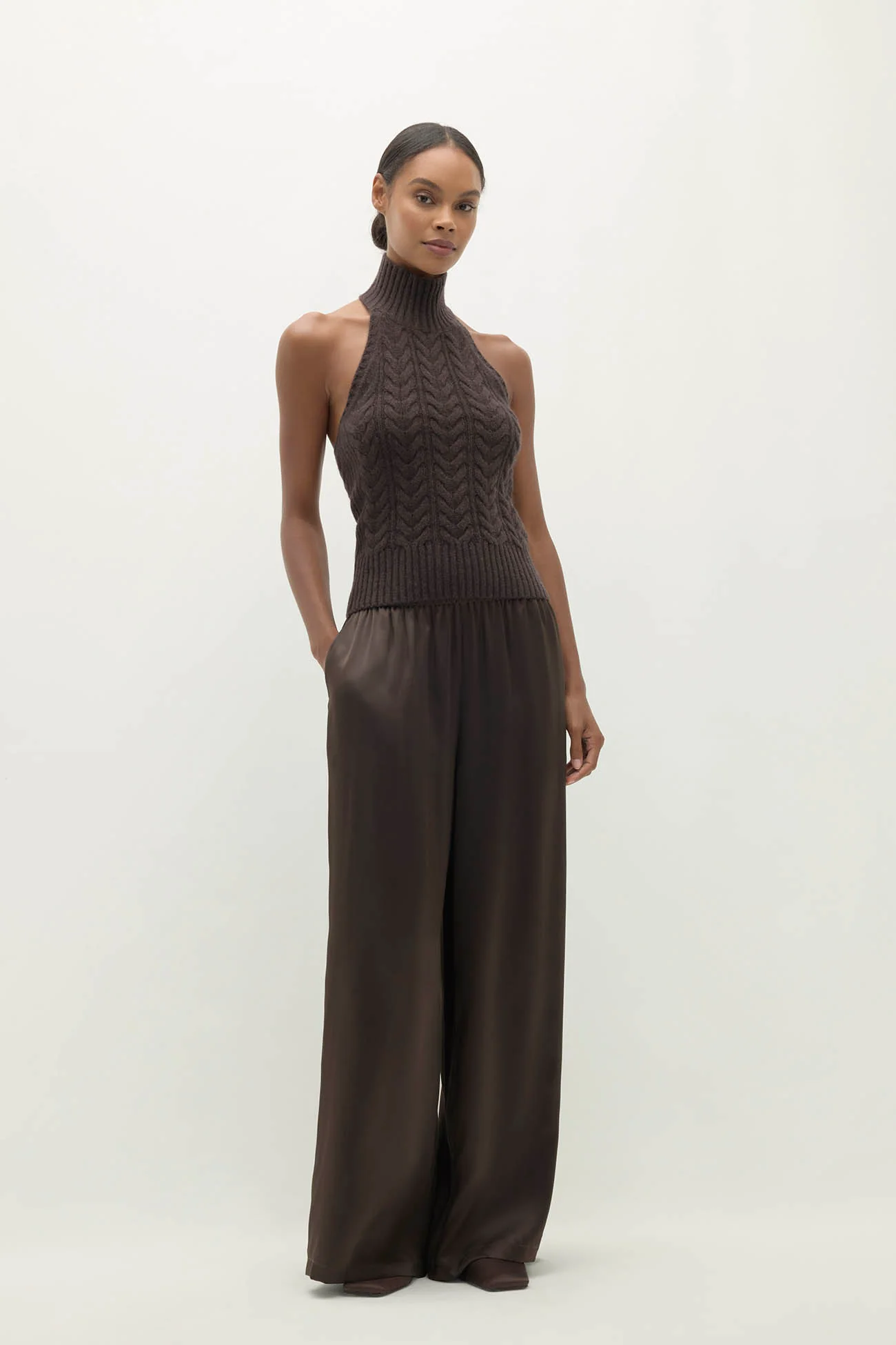 RUNA CABLE KNIT CASHMERE HALTER - Image 16