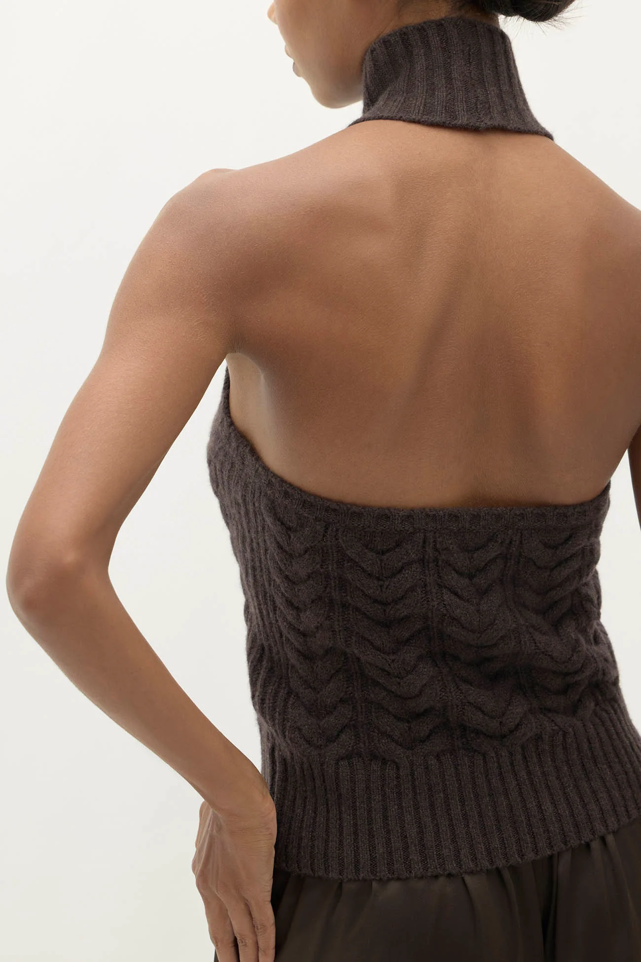 RUNA CABLE KNIT CASHMERE HALTER - Image 20