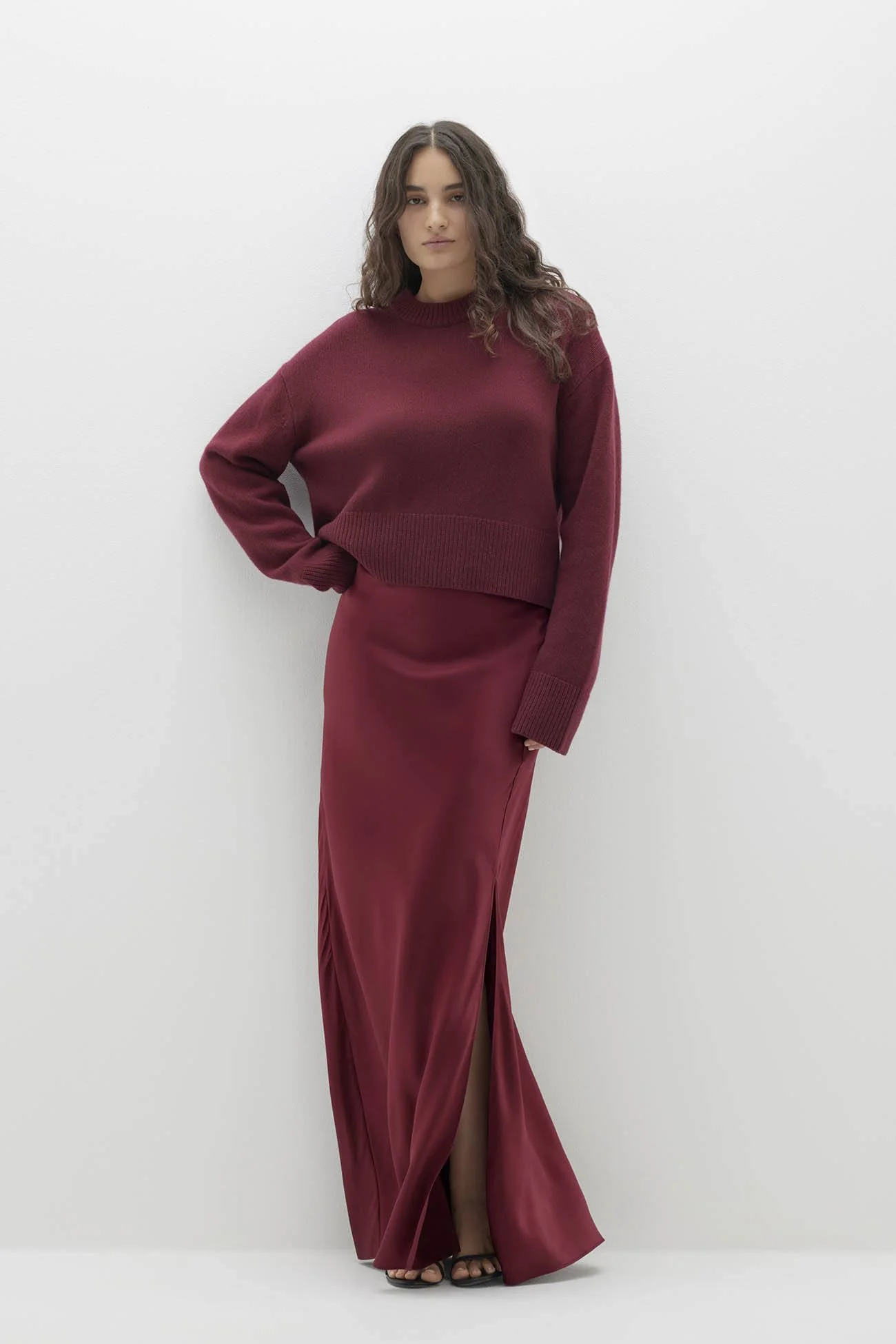 SLOANE CASHMERE CREWNECK SWEATER - Image 16