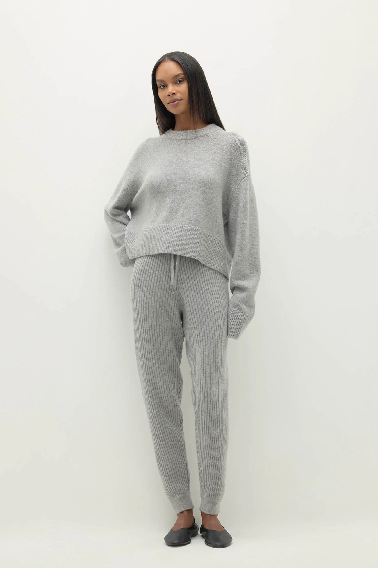 SLOANE CASHMERE CREWNECK SWEATER - Image 21
