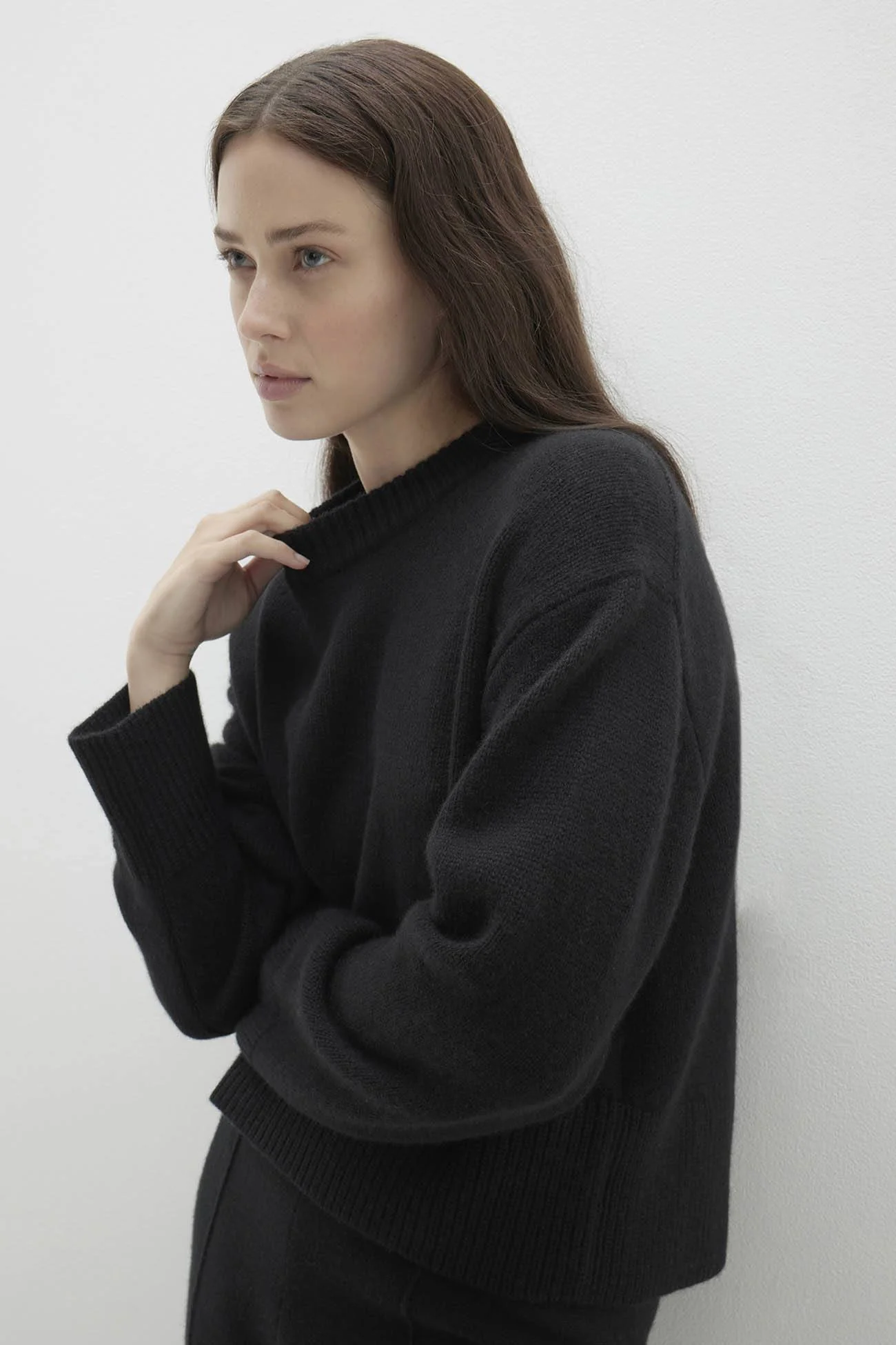 SLOANE CASHMERE CREWNECK SWEATER - Image 6