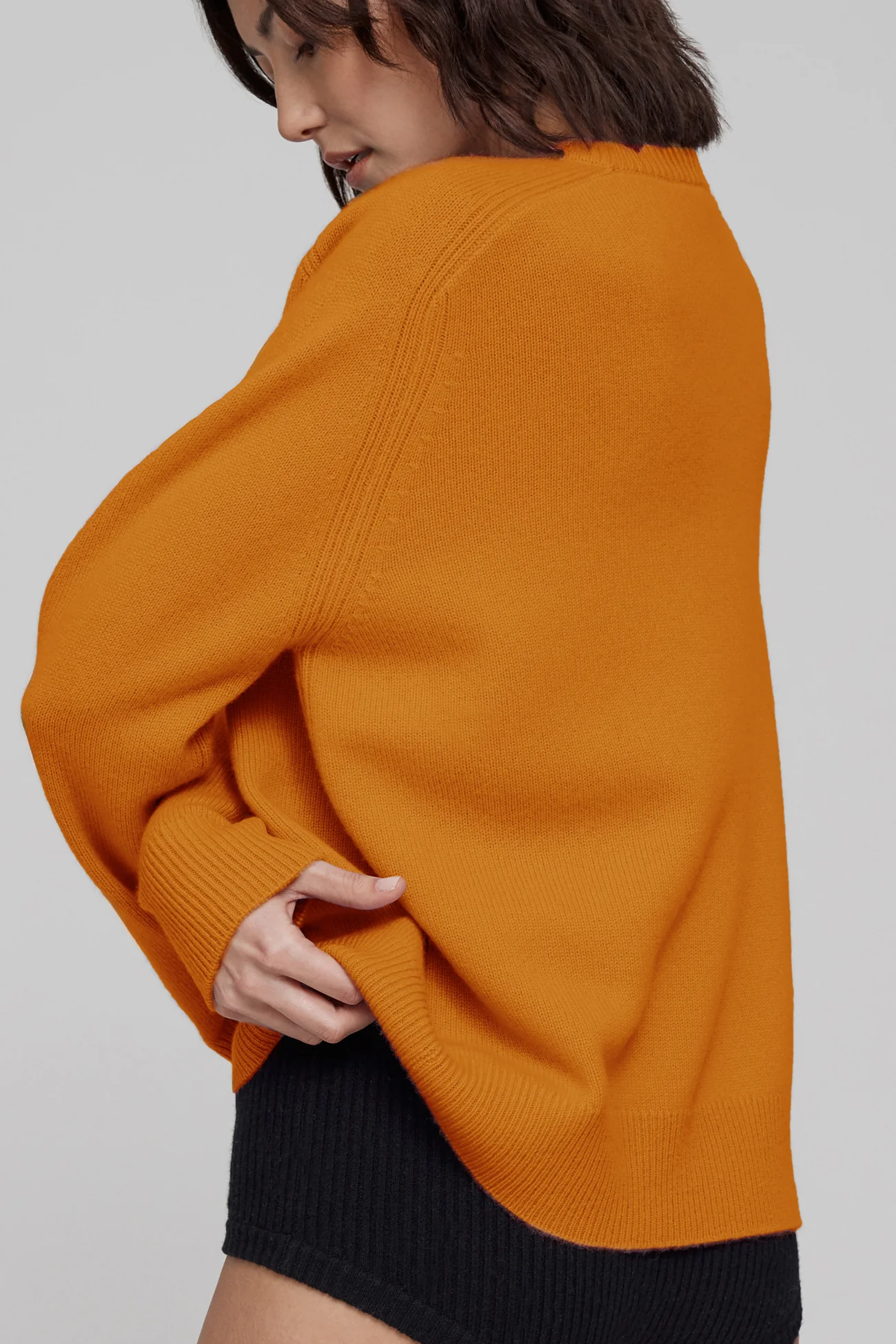 SYDNEY V-NECK CASHMERE SWEATER - Image 30