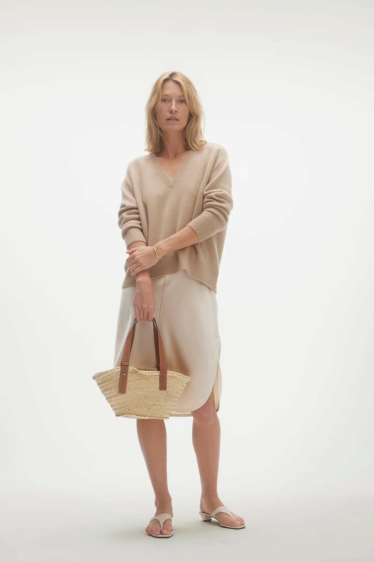 SYDNEY V-NECK CASHMERE SWEATER - Image 48