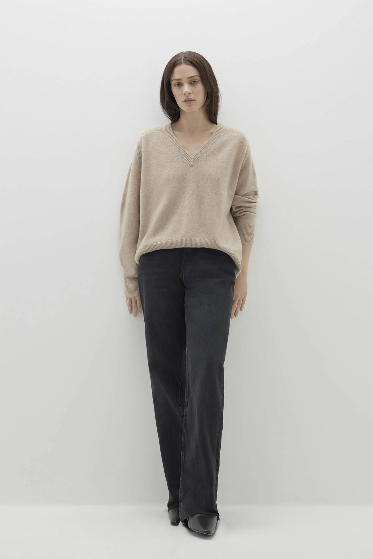 SYDNEY V-NECK CASHMERE SWEATER - Image 54