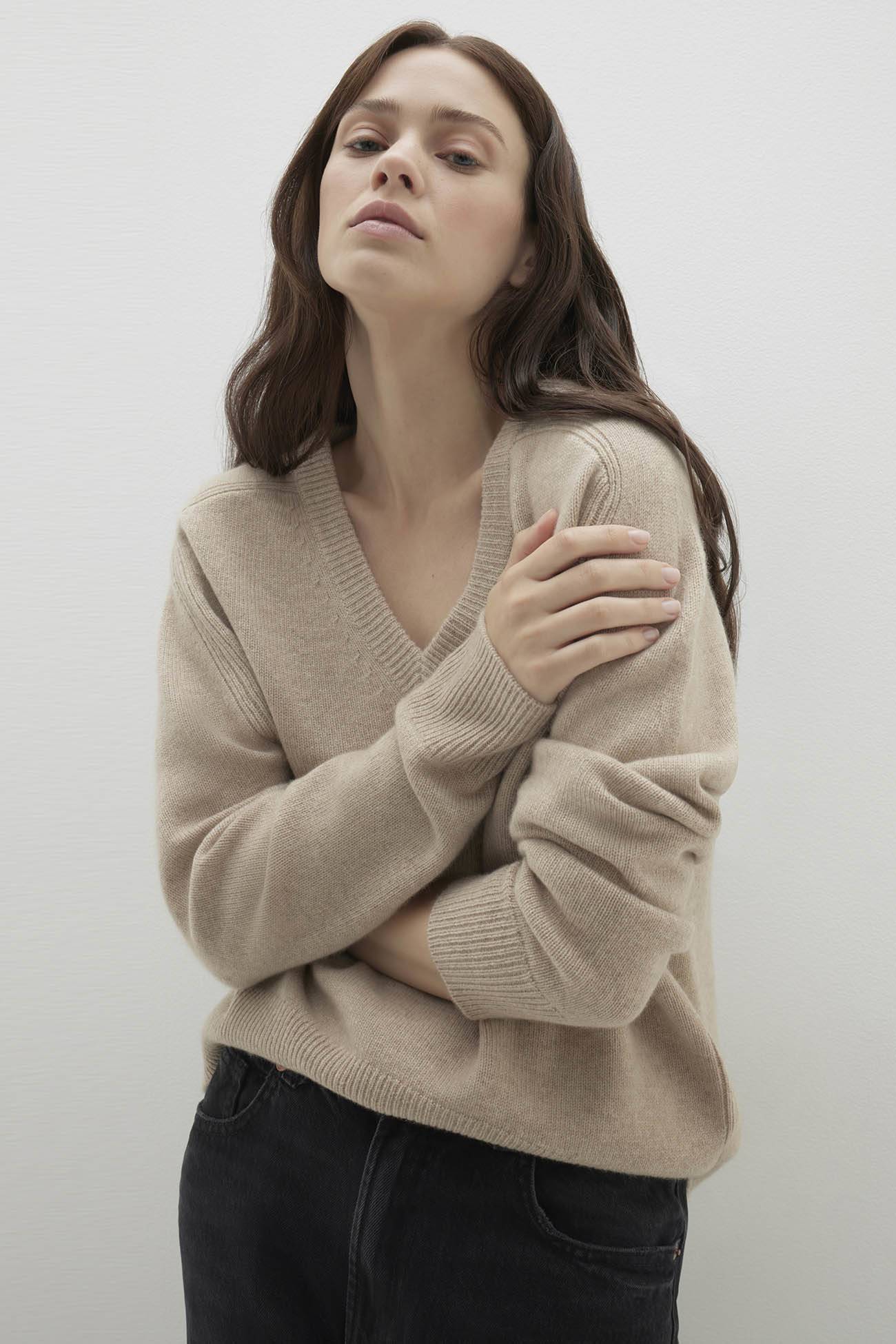 SYDNEY V-NECK CASHMERE SWEATER - Image 56