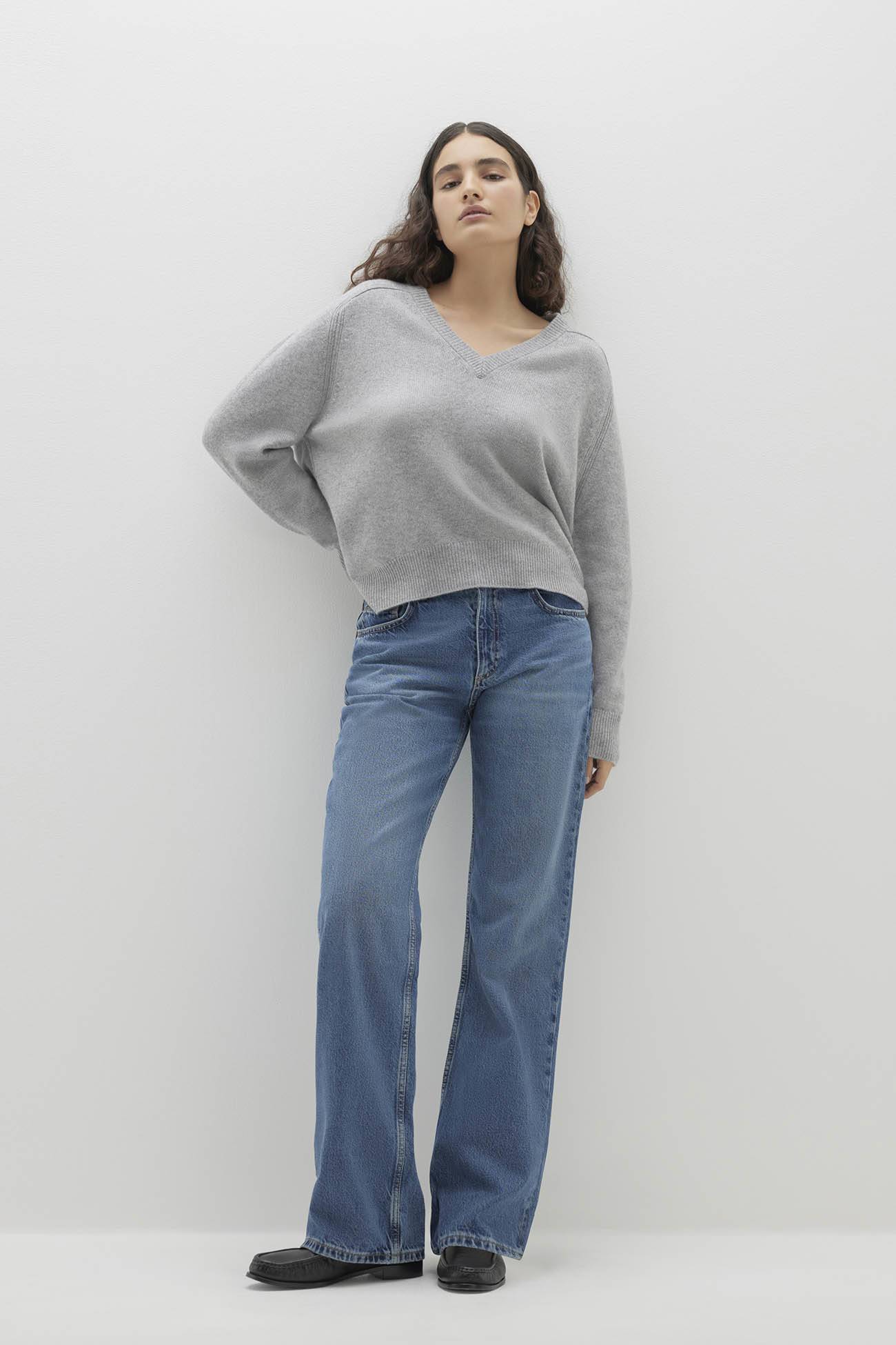 SYDNEY V-NECK CASHMERE SWEATER - Image 59