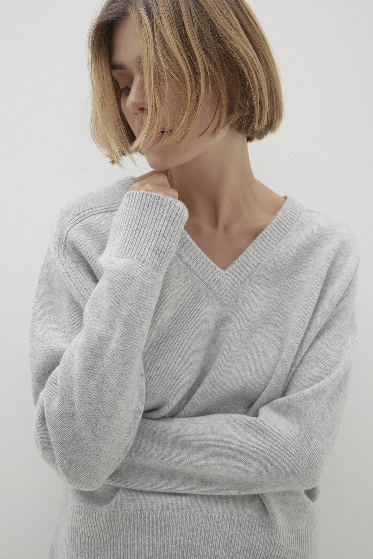 SYDNEY V-NECK CASHMERE SWEATER - Image 67