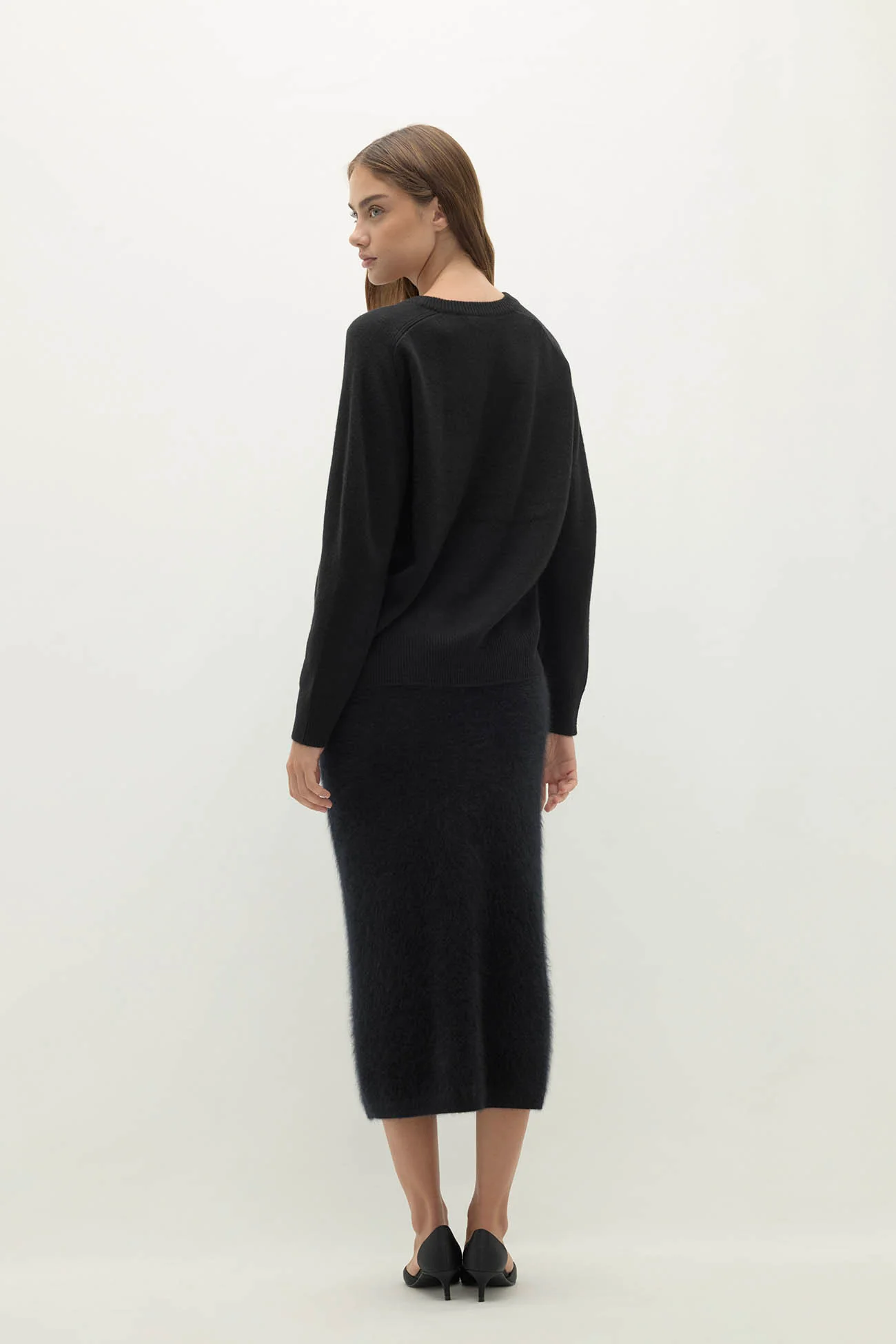 SYDNEY V-NECK CASHMERE SWEATER - Image 73