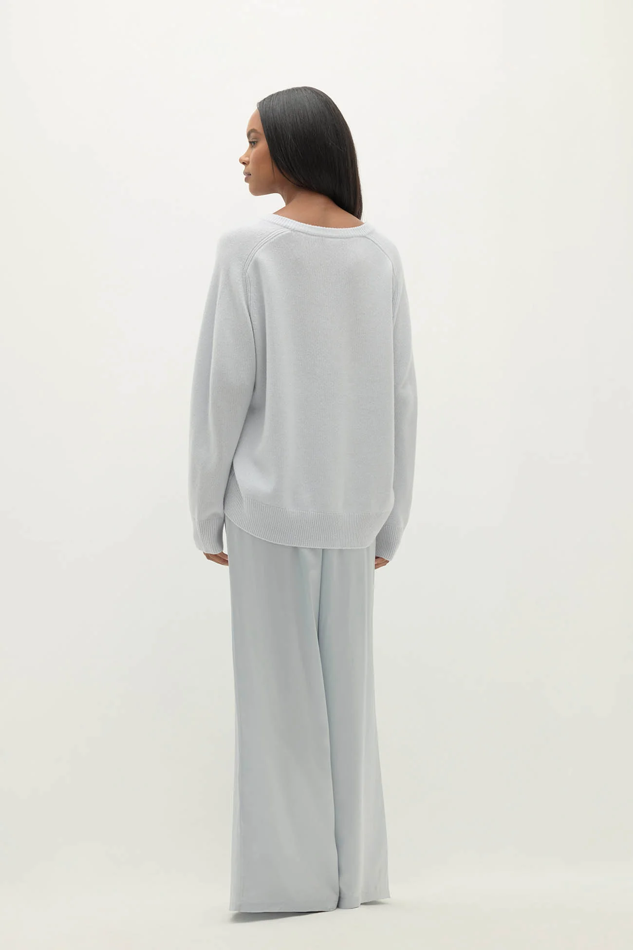 SYDNEY V-NECK CASHMERE SWEATER - Image 80