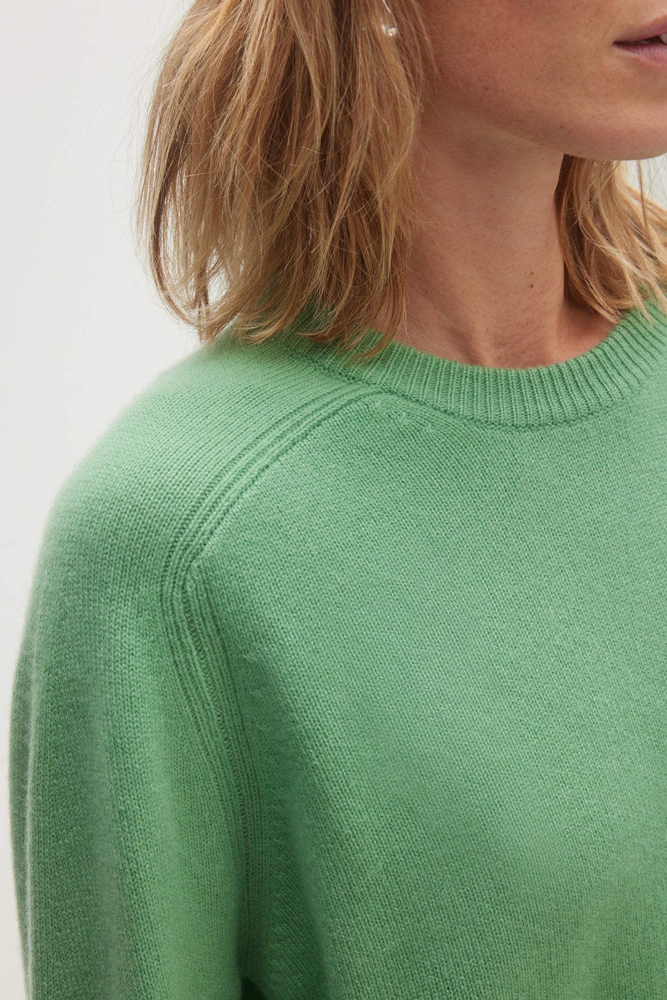 TAMMY CASHMERE CREWNECK SWEATER - Image 14
